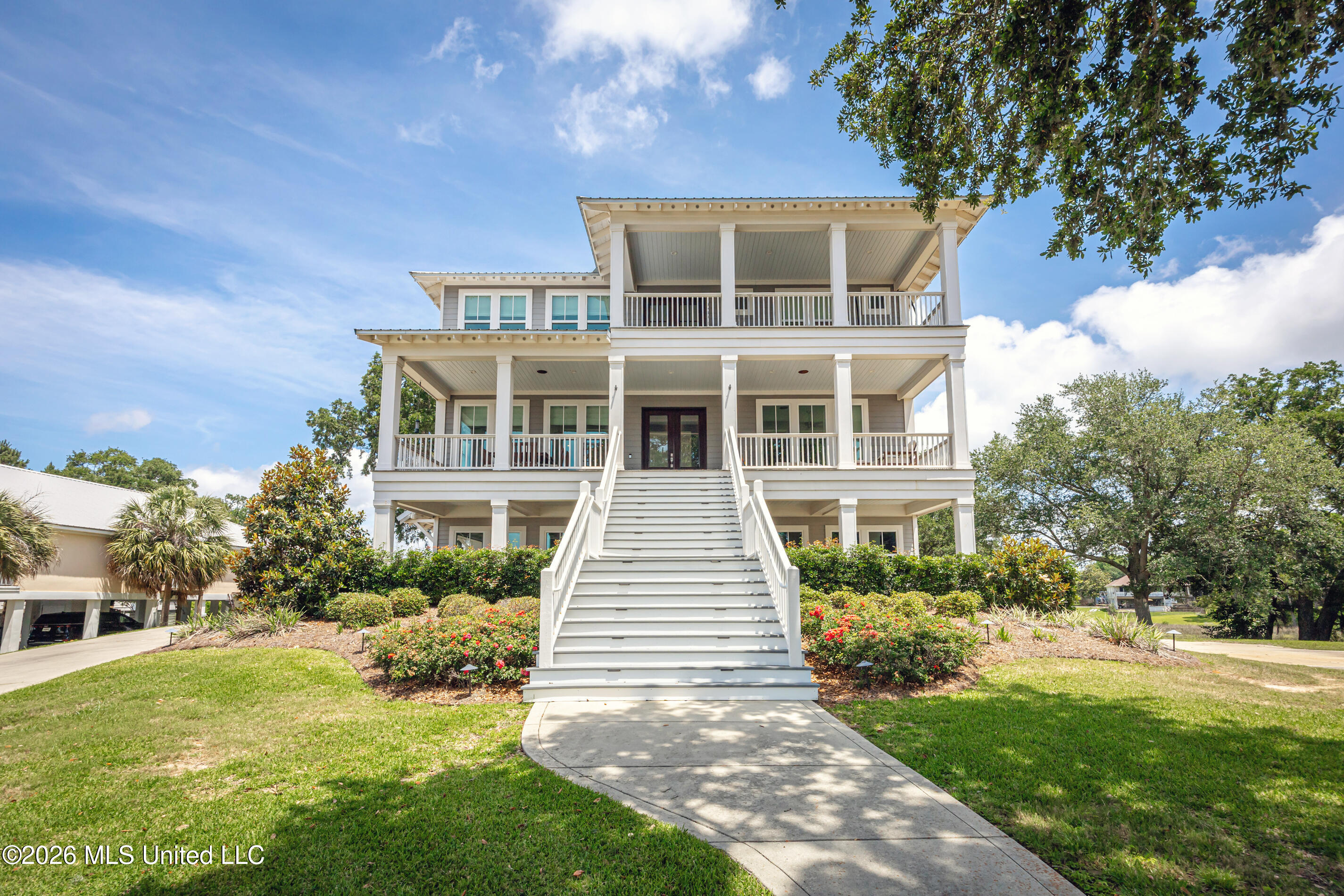 419 E Beach Drive