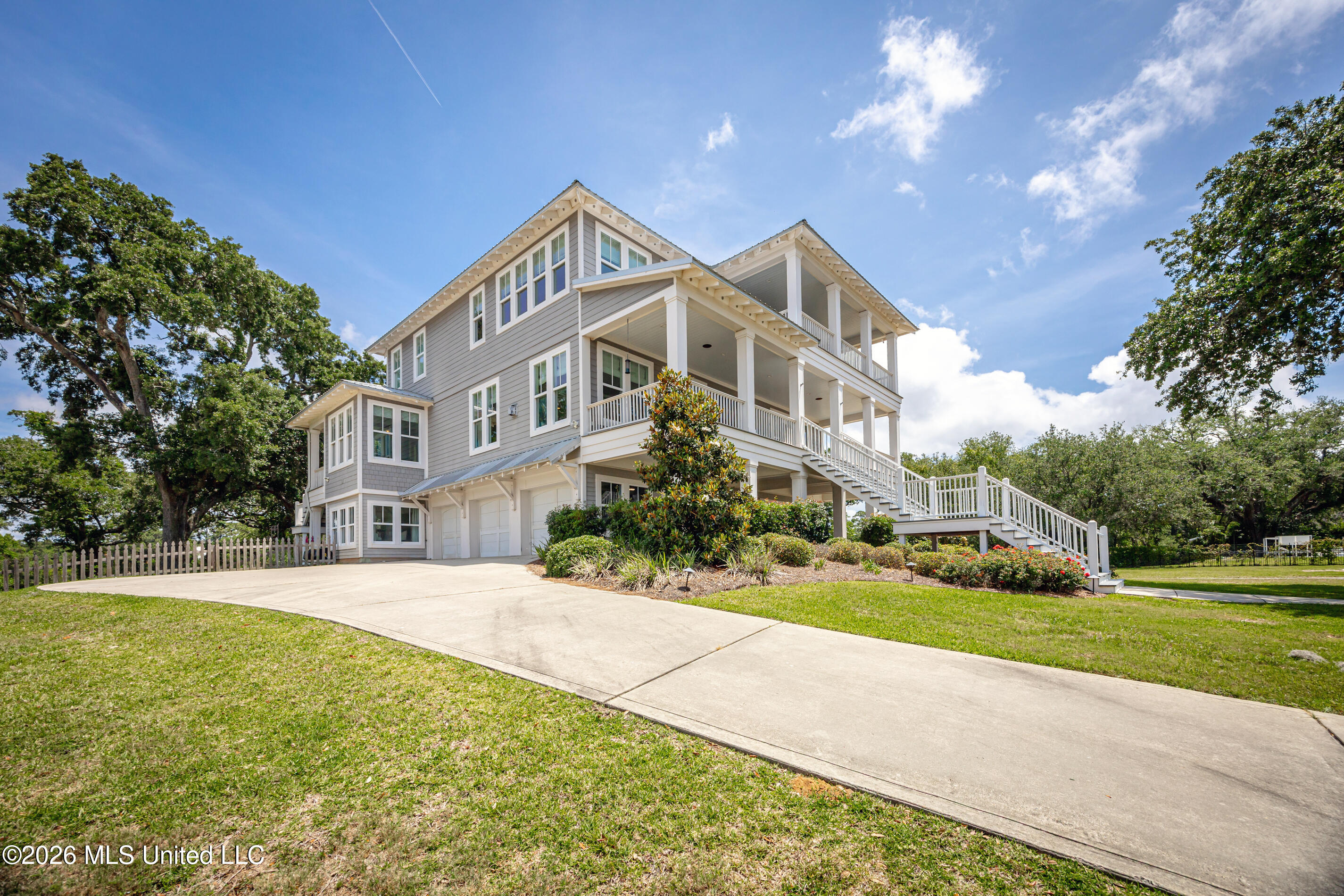 419 E Beach Drive