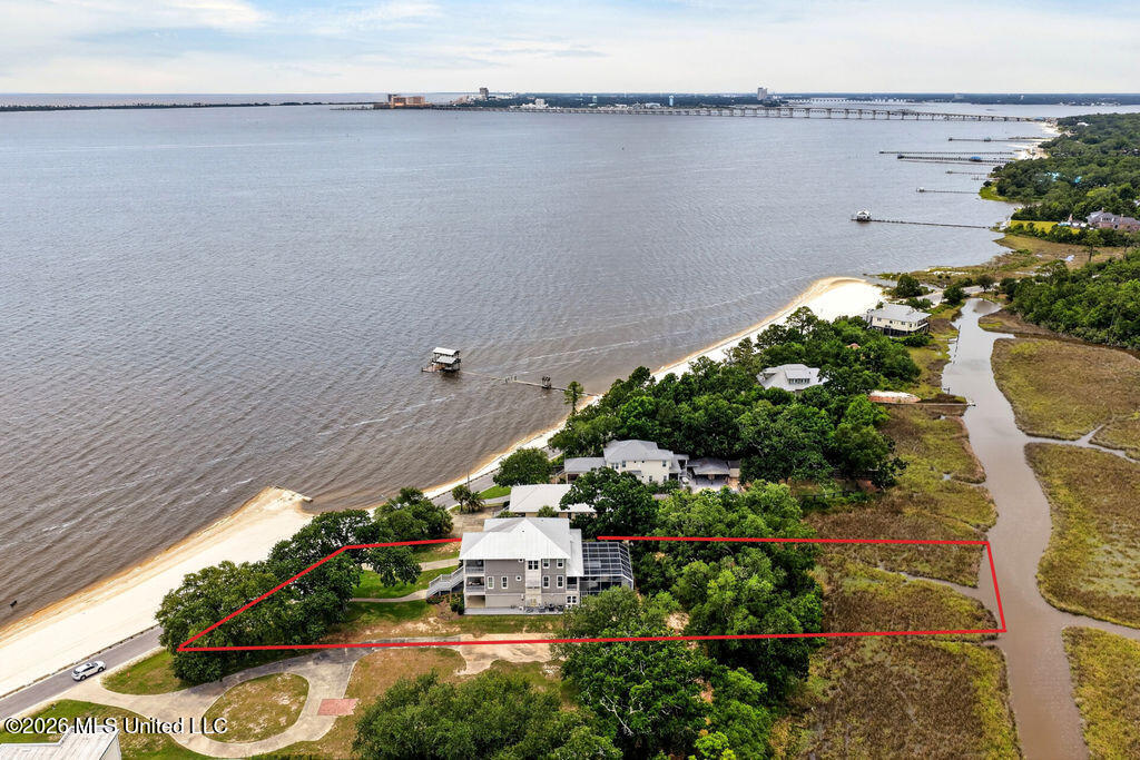 419 E Beach Drive