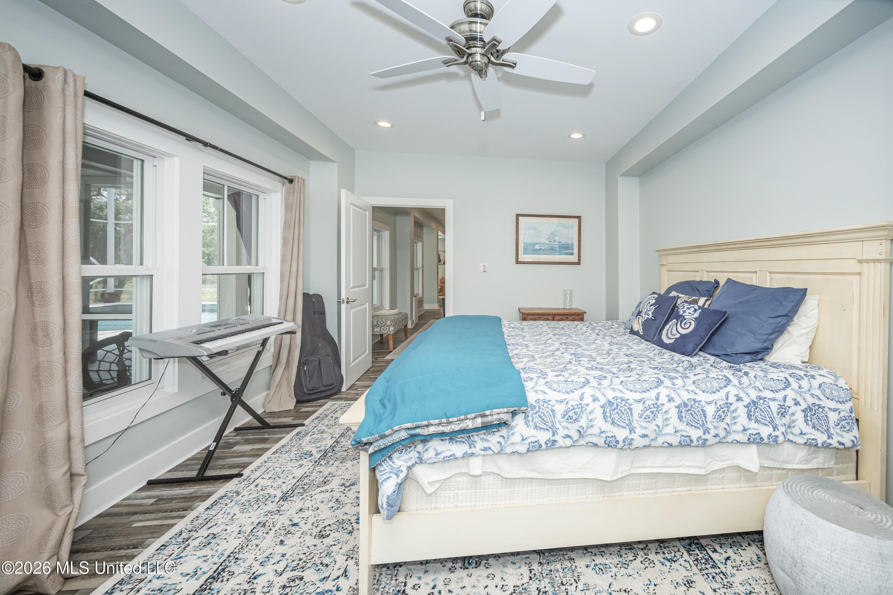 419 E Beach Drive