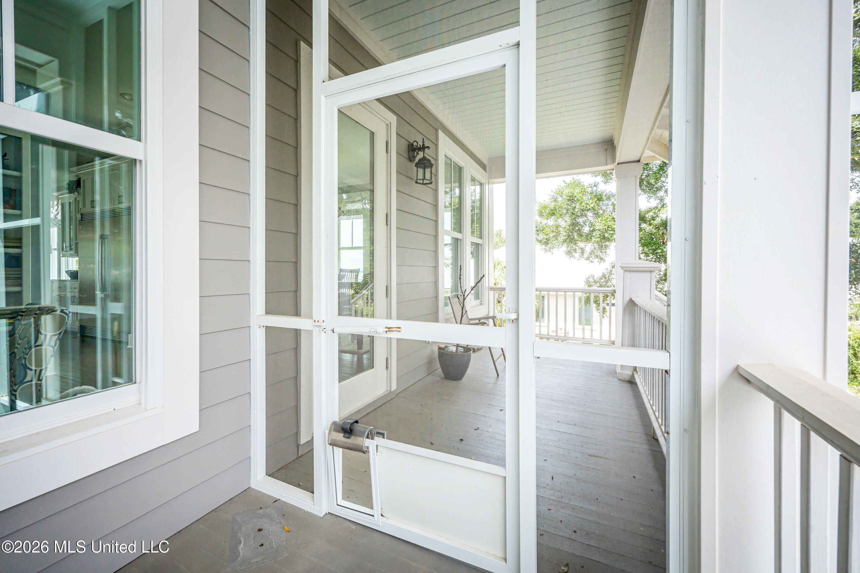 419 E Beach Drive