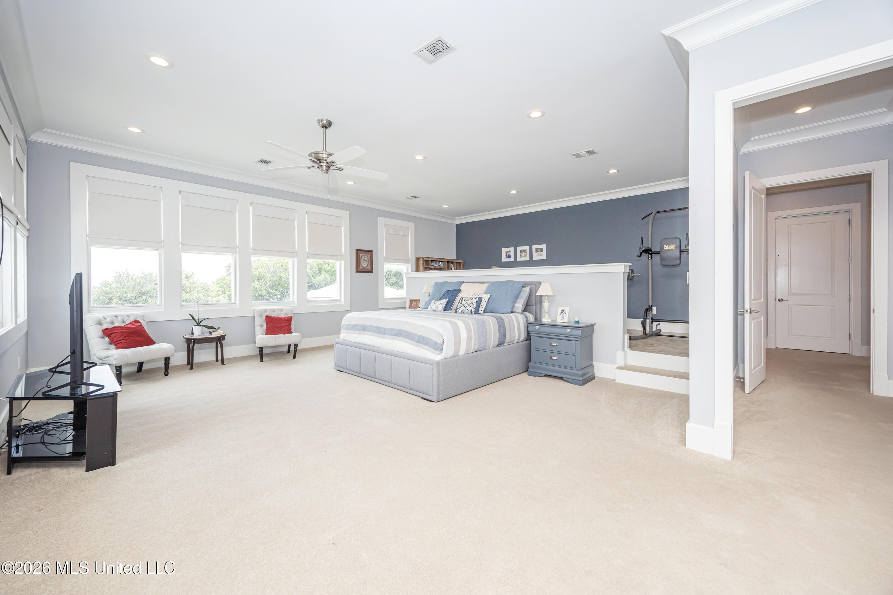 419 E Beach Drive