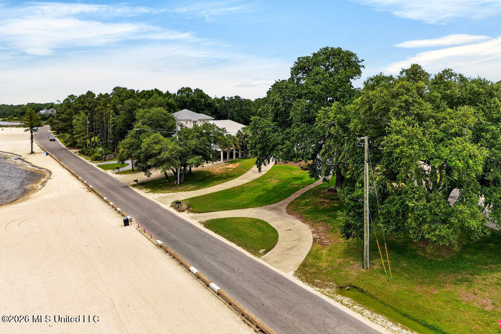 419 E Beach Drive