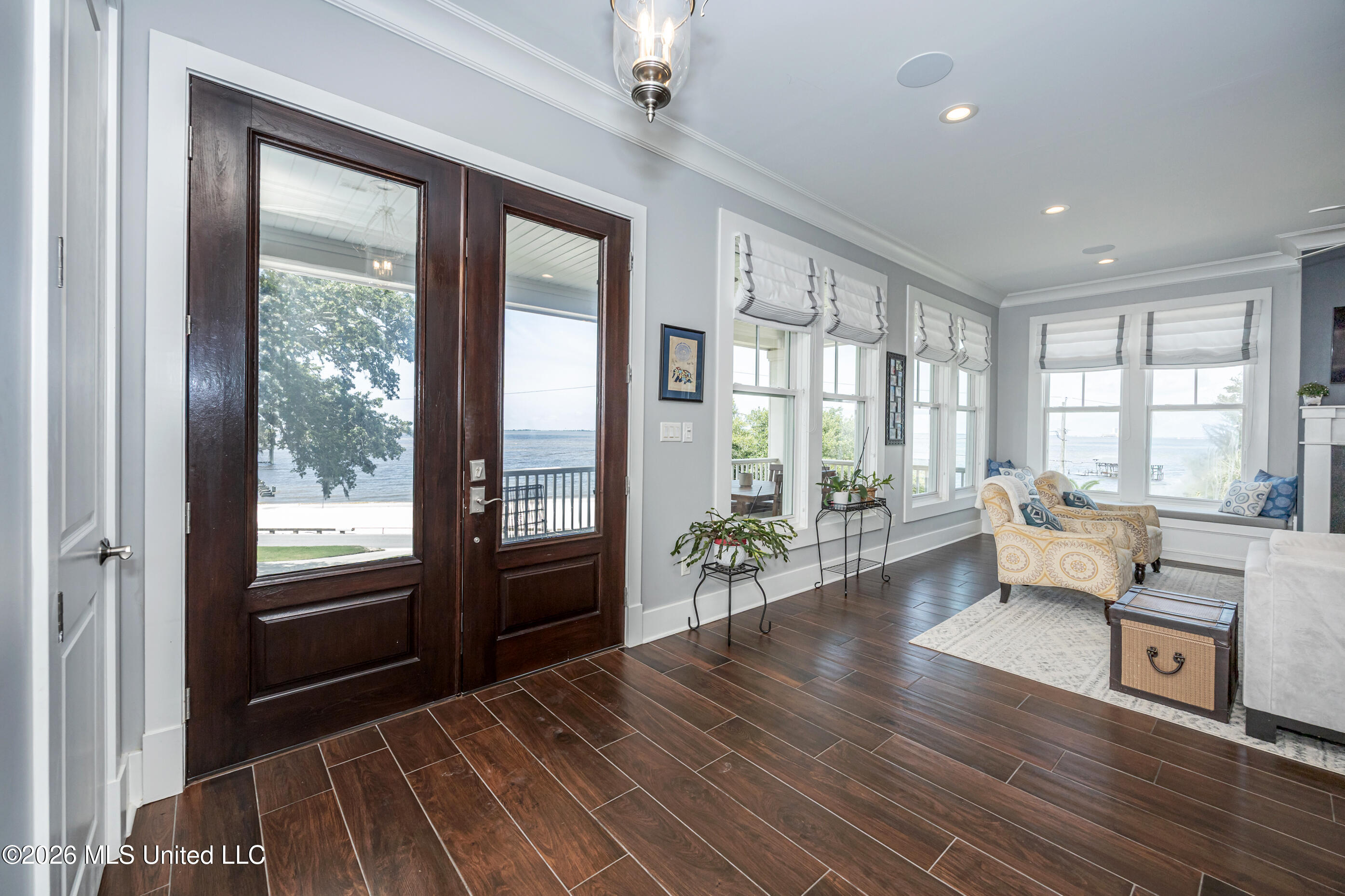 419 E Beach Drive