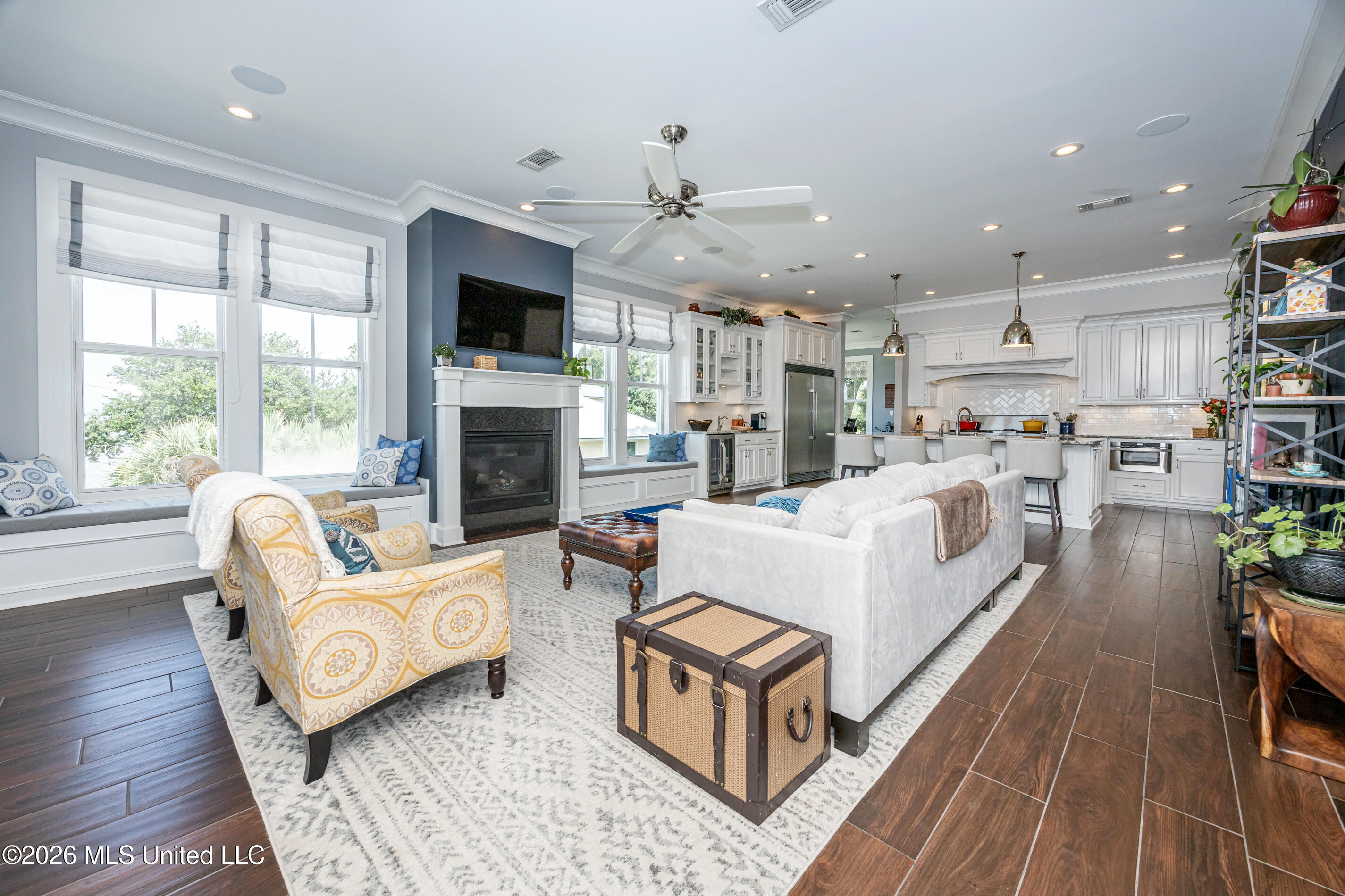 419 E Beach Drive