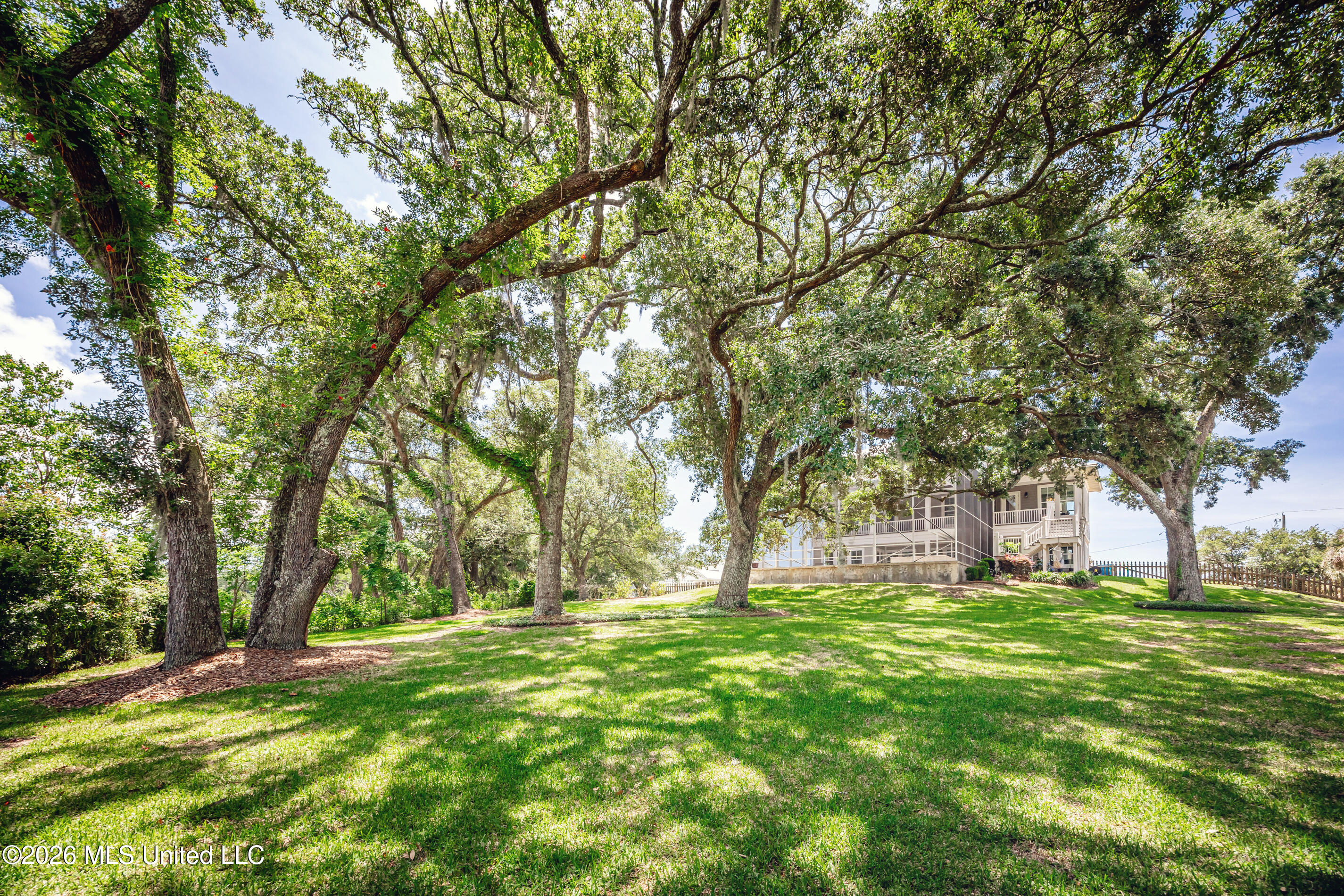 419 E Beach Drive