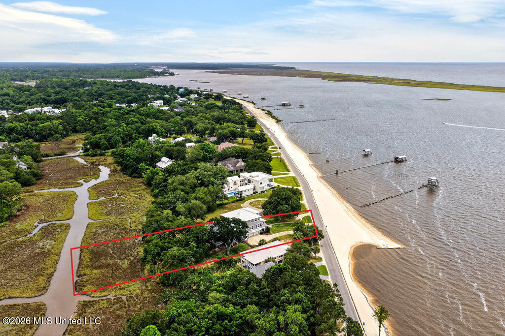 419 E Beach Drive