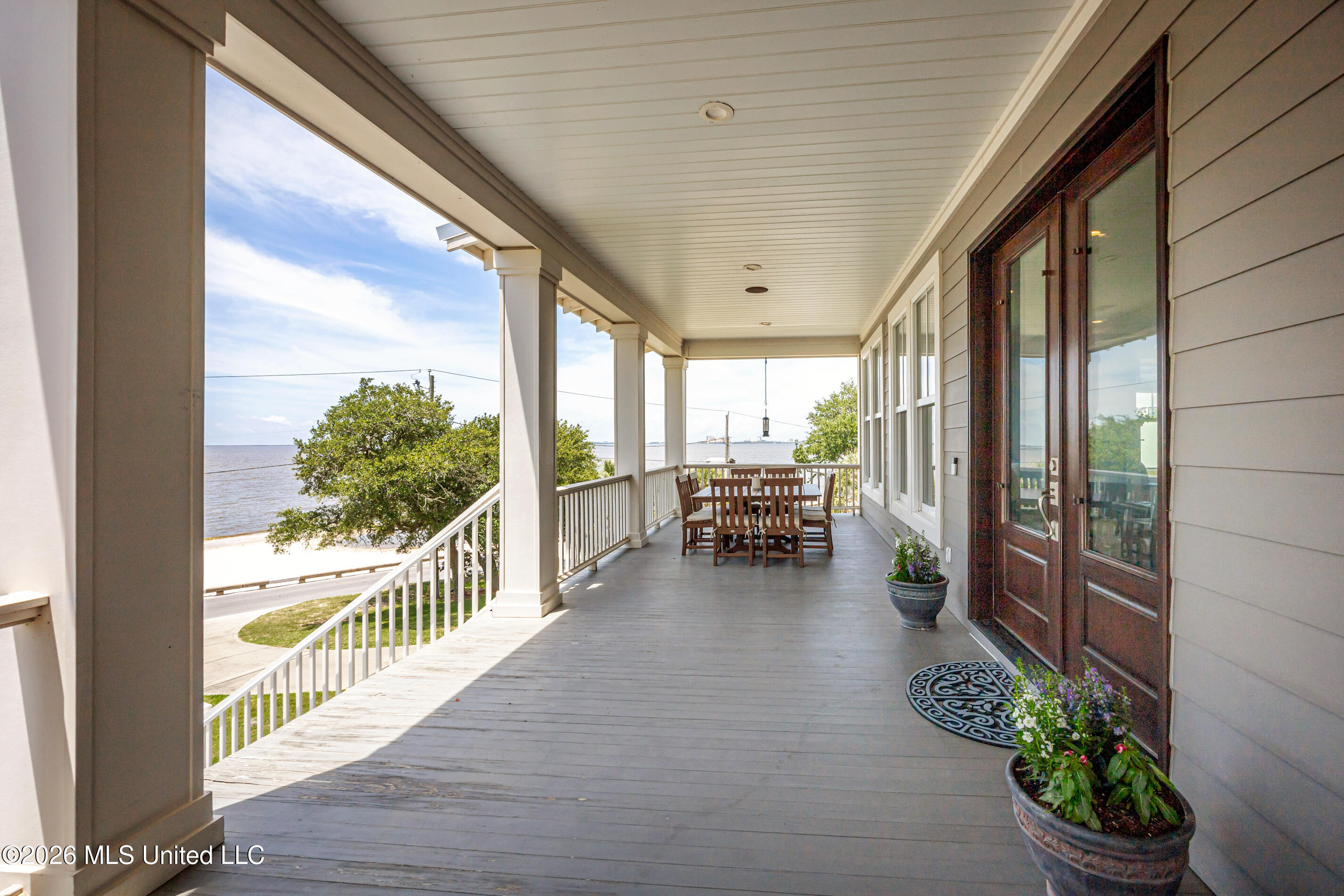 419 E Beach Drive
