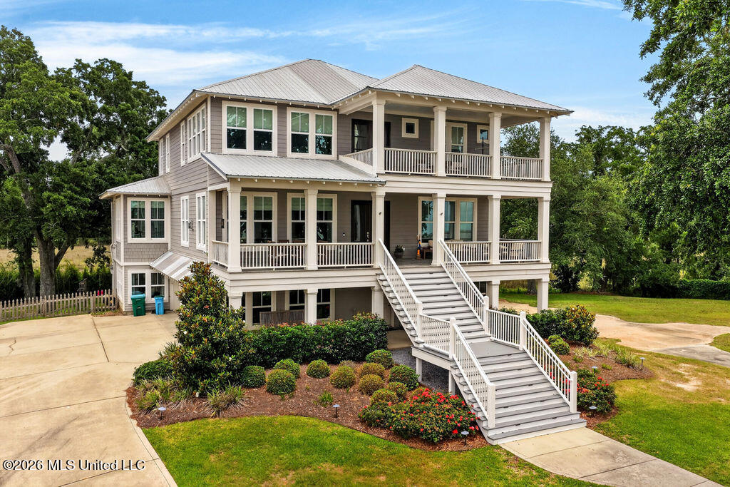 419 E Beach Drive