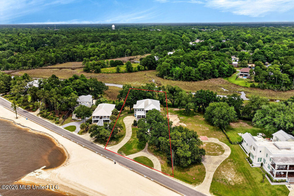419 E Beach Drive