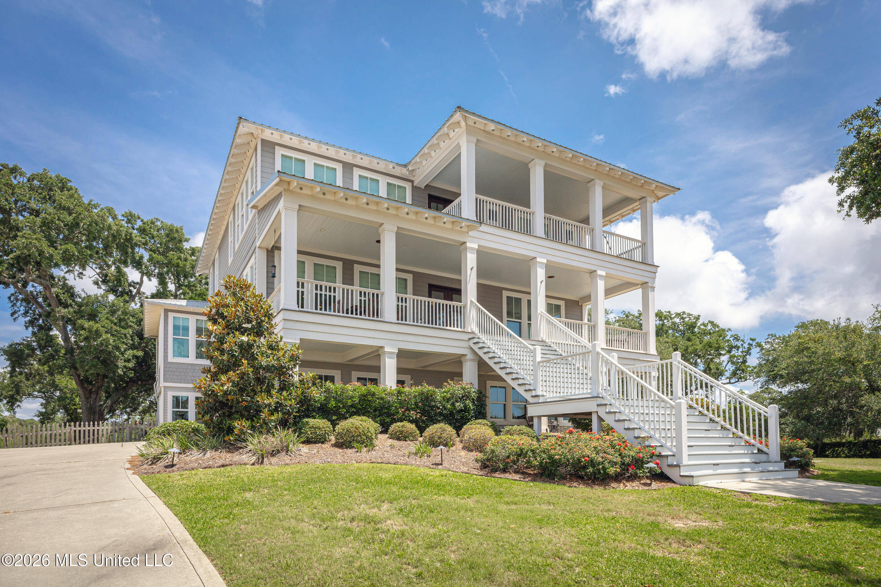 419 E Beach Drive
