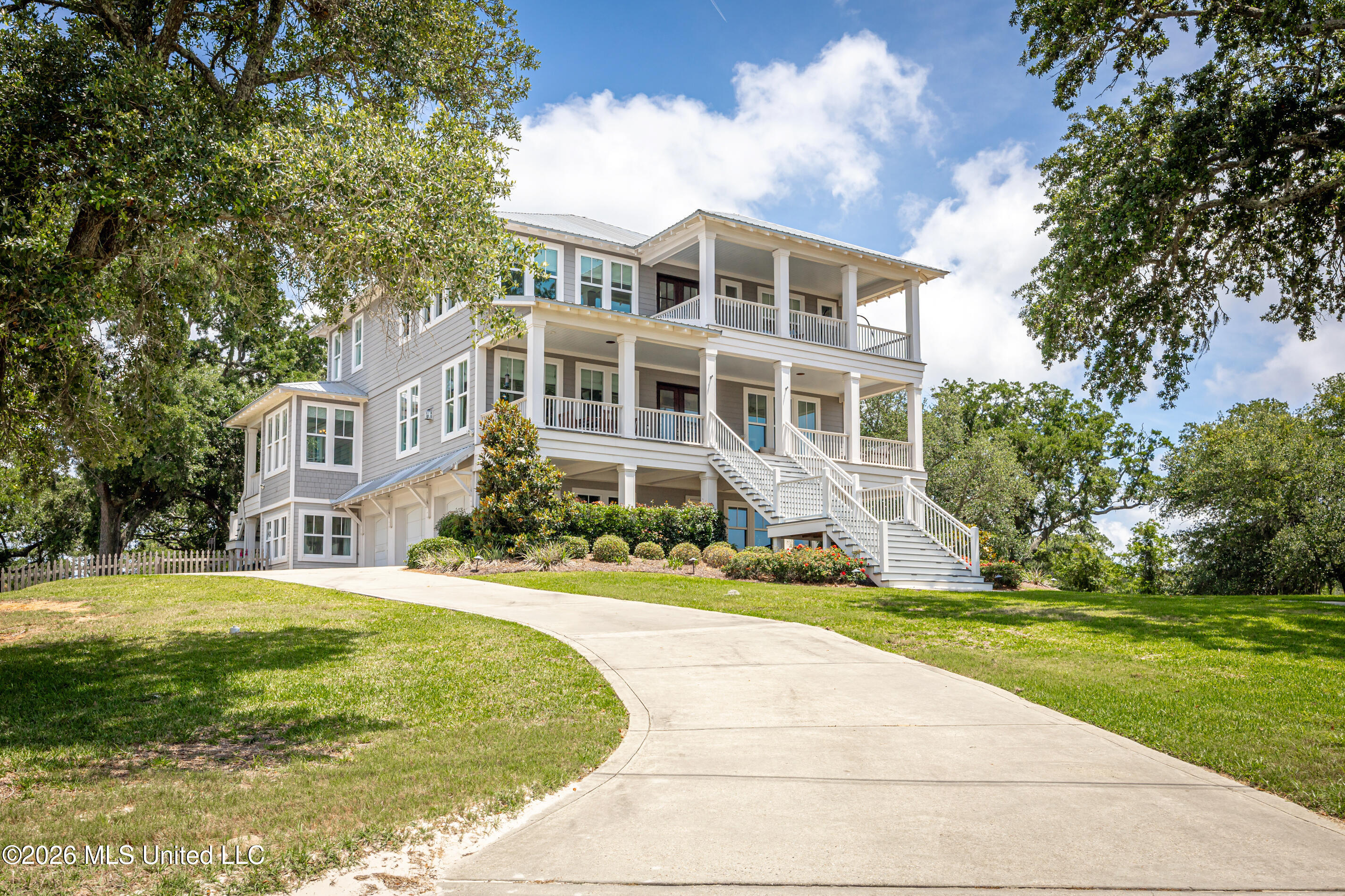 419 E Beach Drive