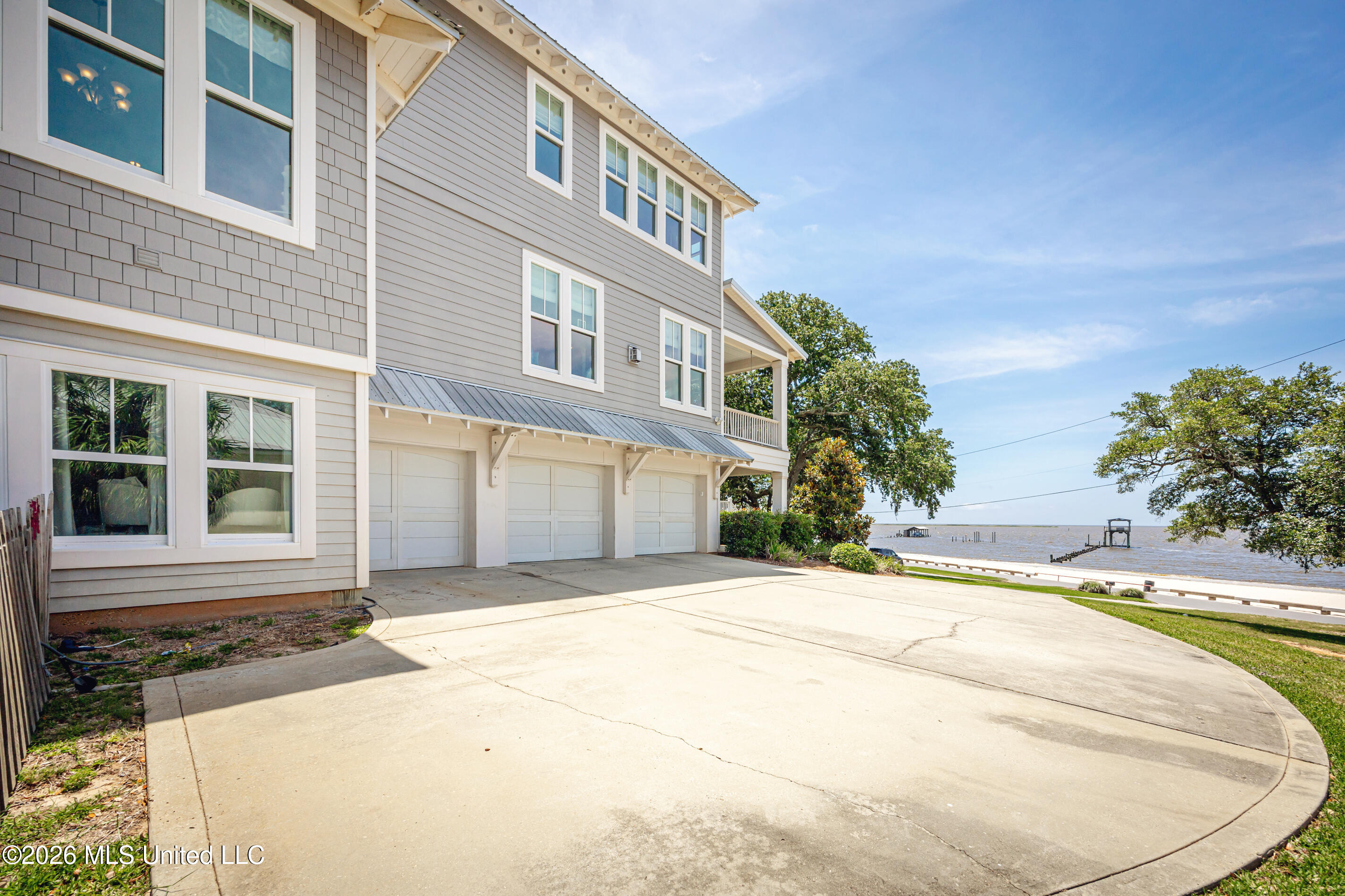 419 E Beach Drive