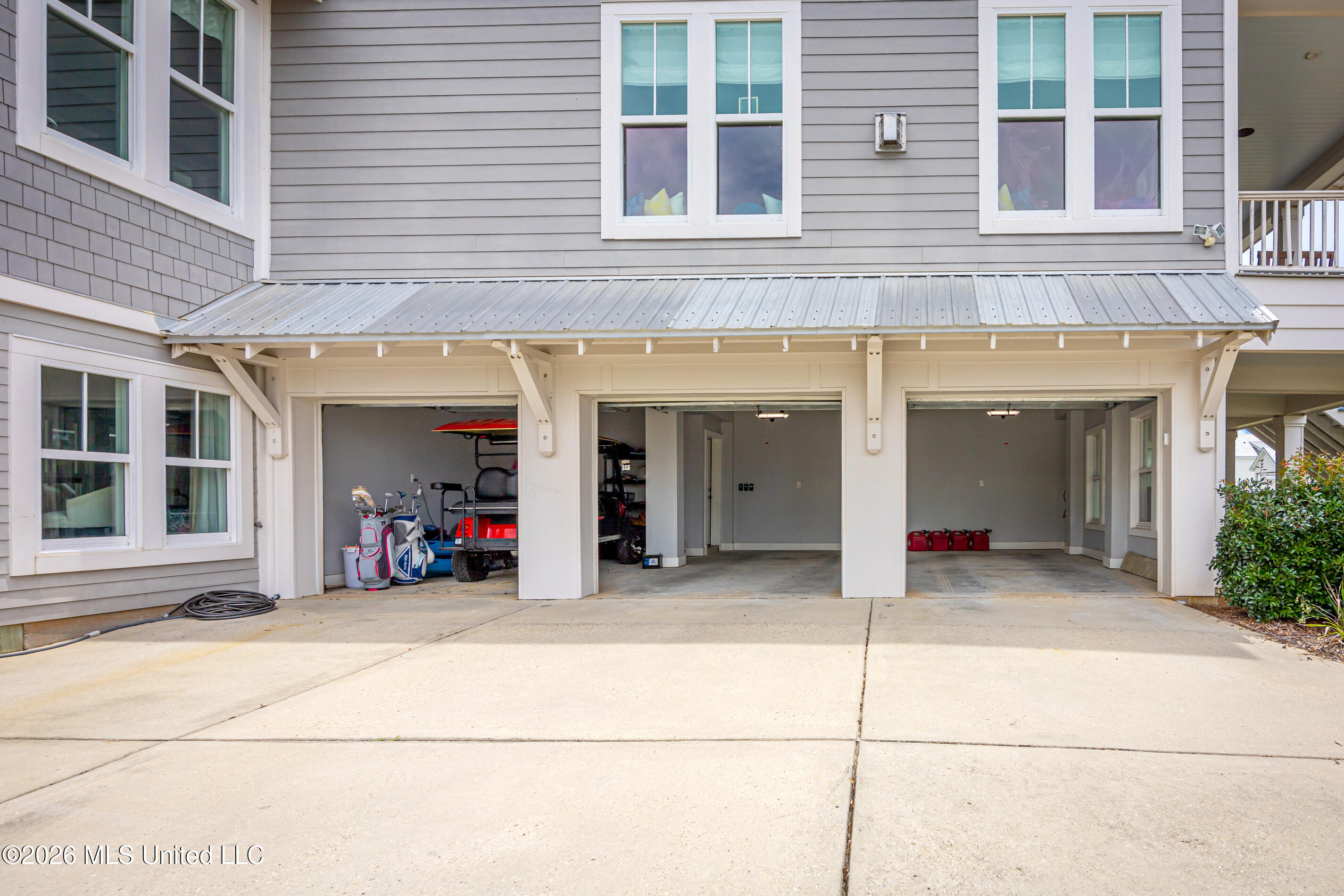 419 E Beach Drive