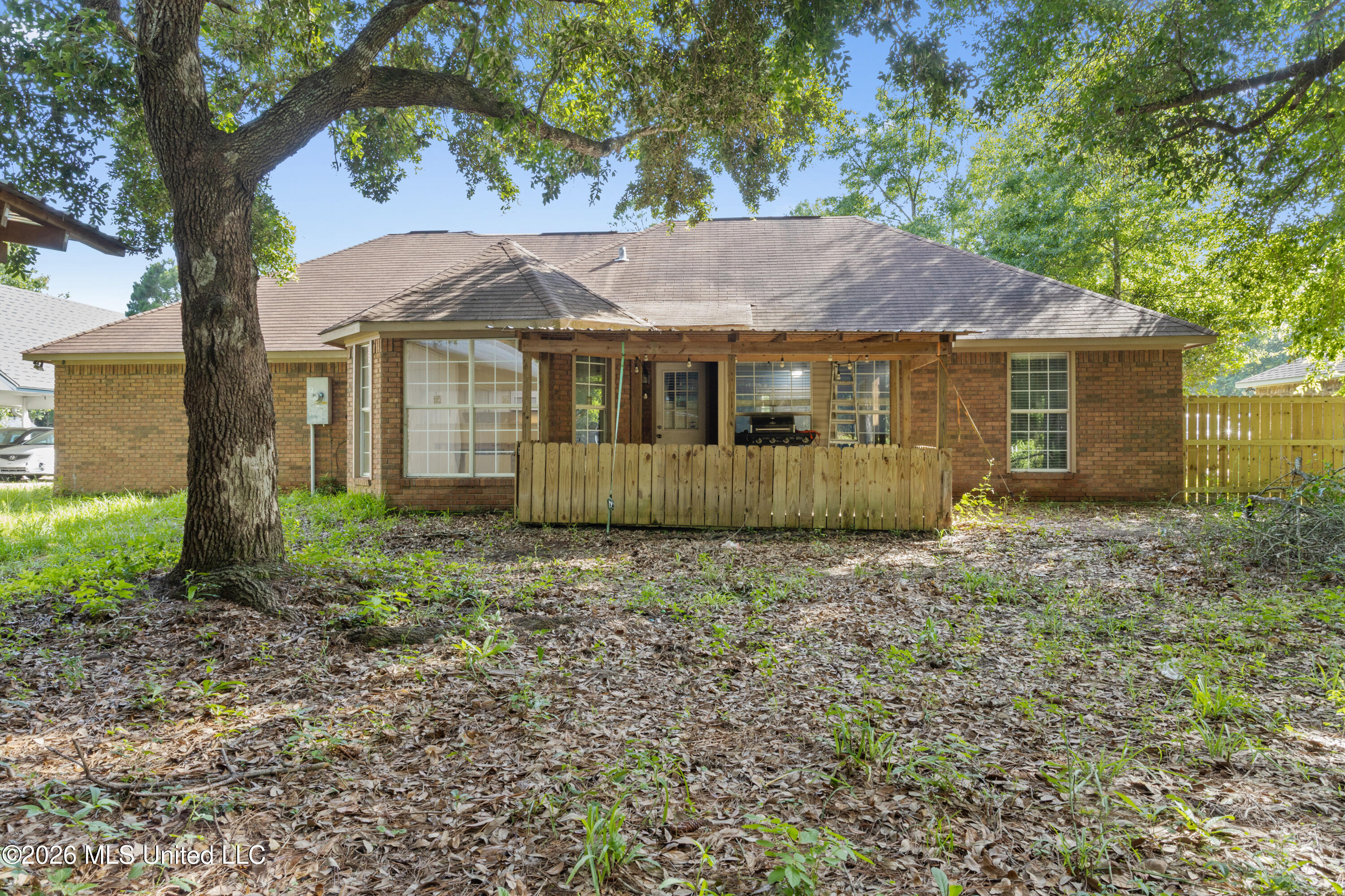 7020 Red Bud Lane