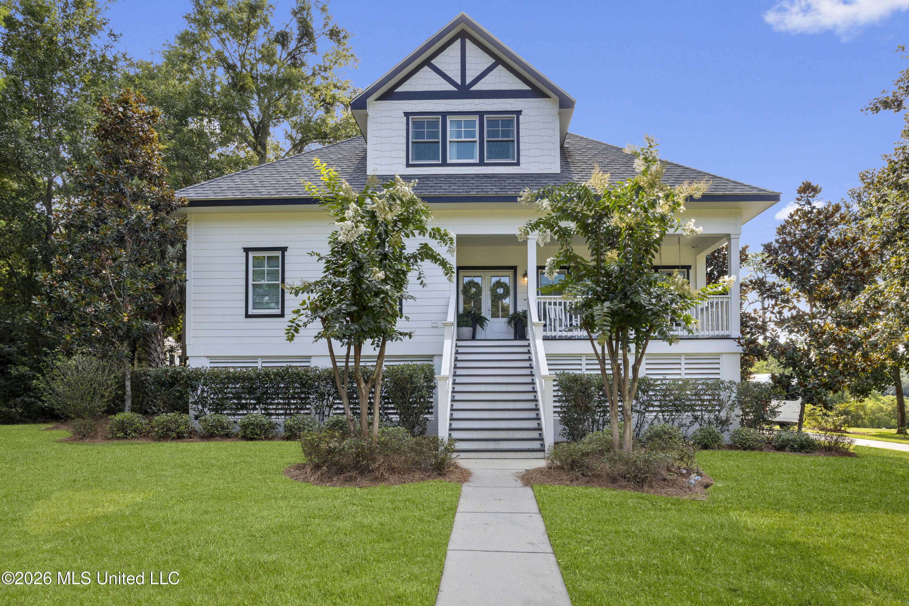 1305 Fort Street