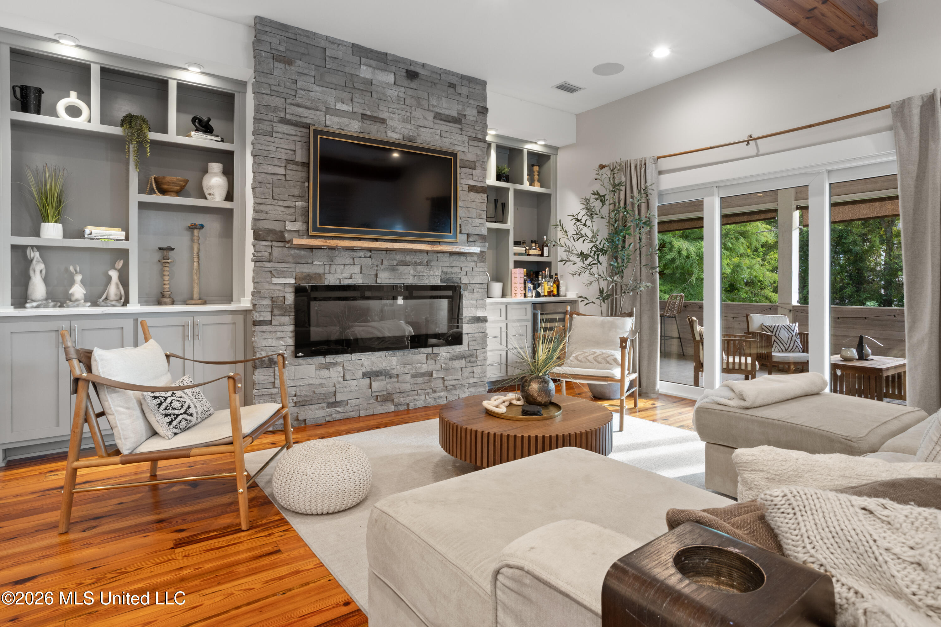 1305 Fort Street