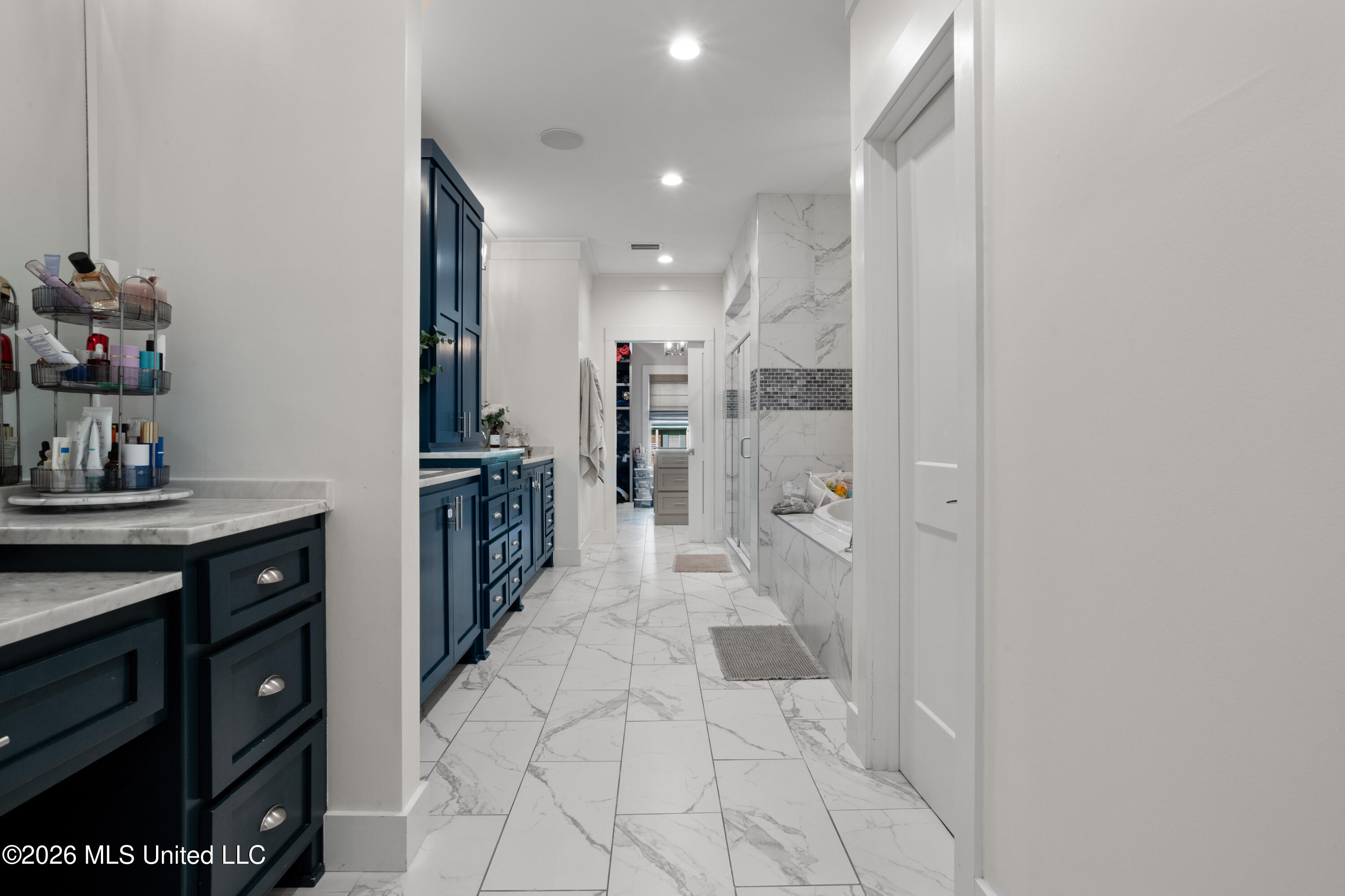 1305 Fort Street