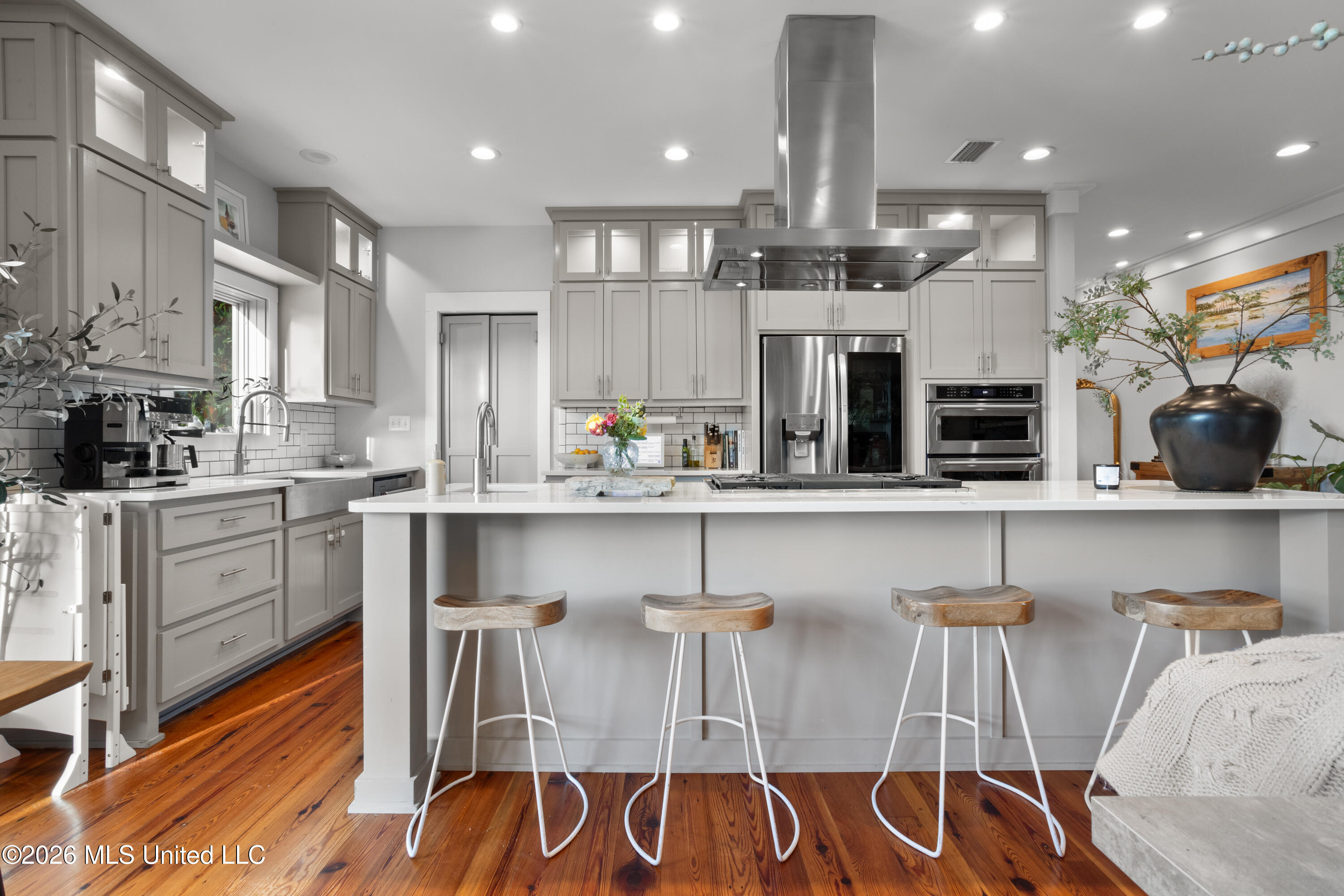 1305 Fort Street