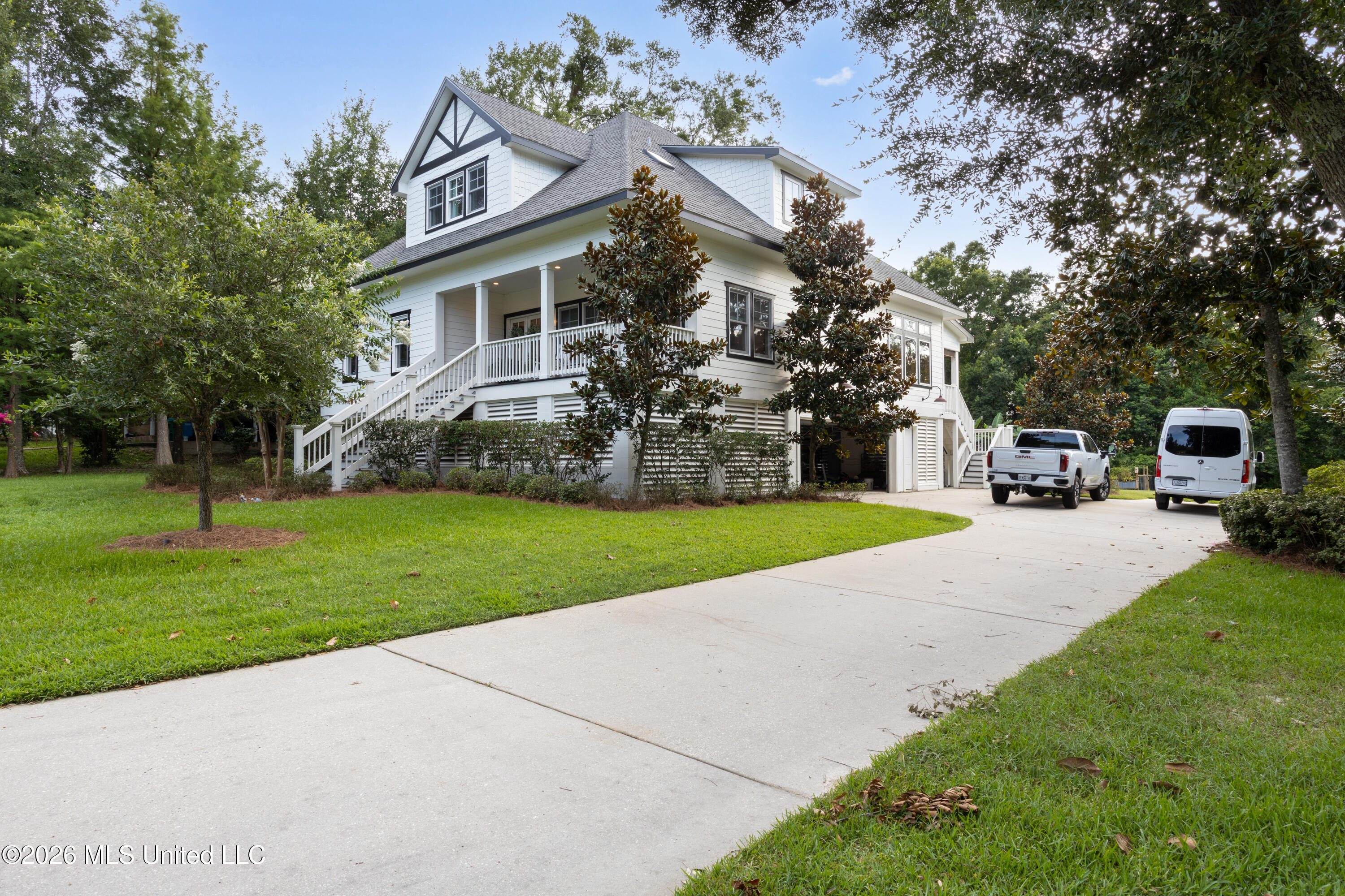 1305 Fort Street