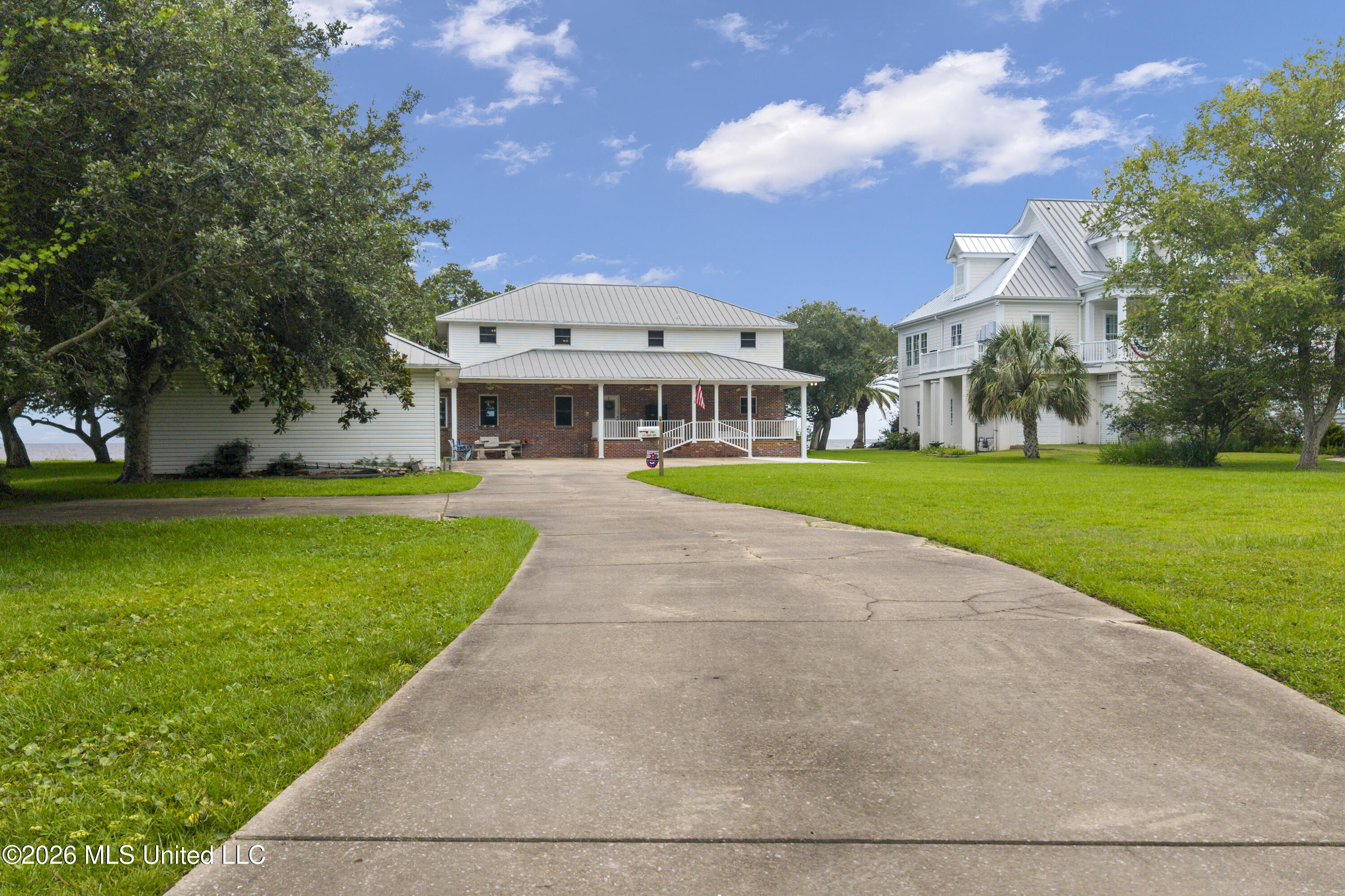 2211 Beach Boulevard