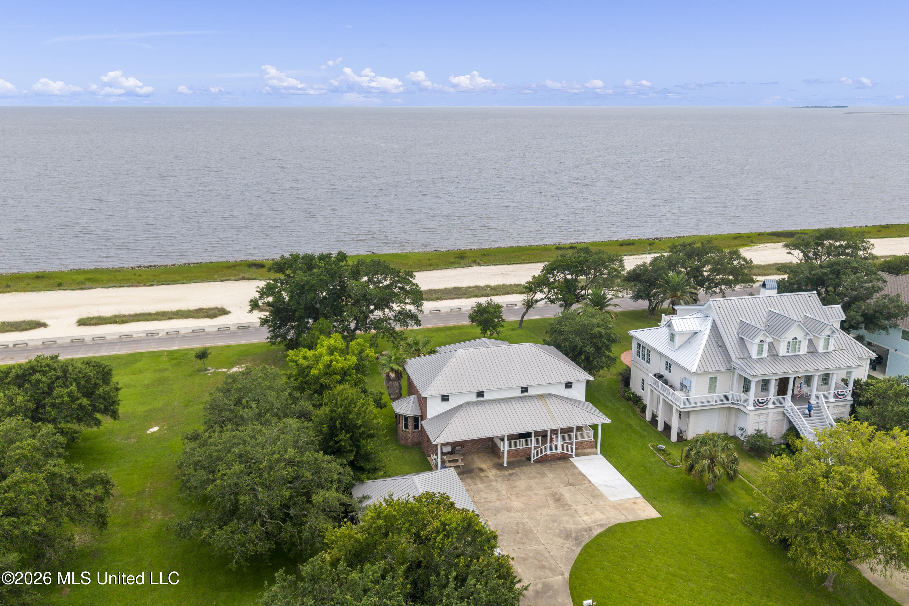 2211 Beach Boulevard