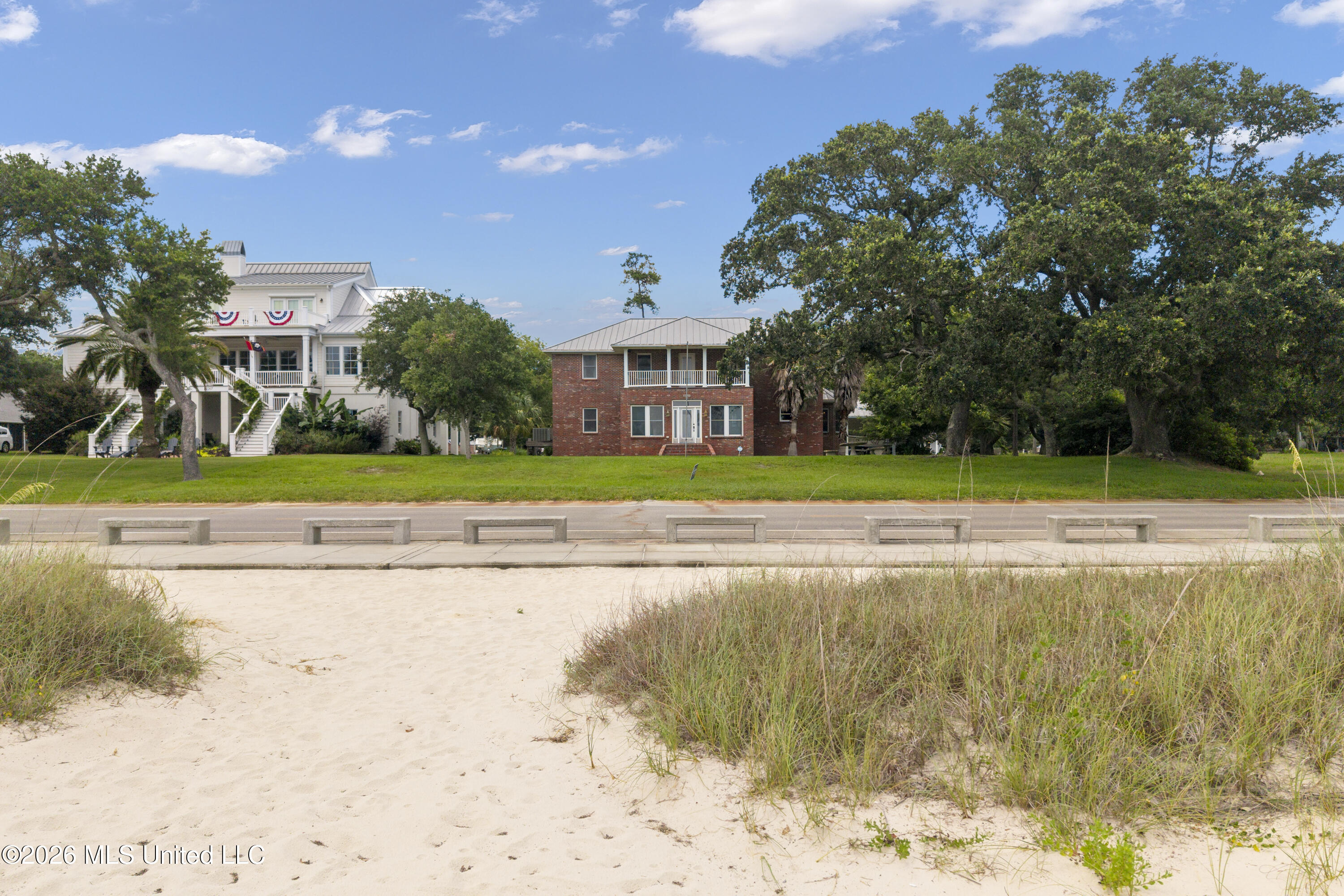 2211 Beach Boulevard