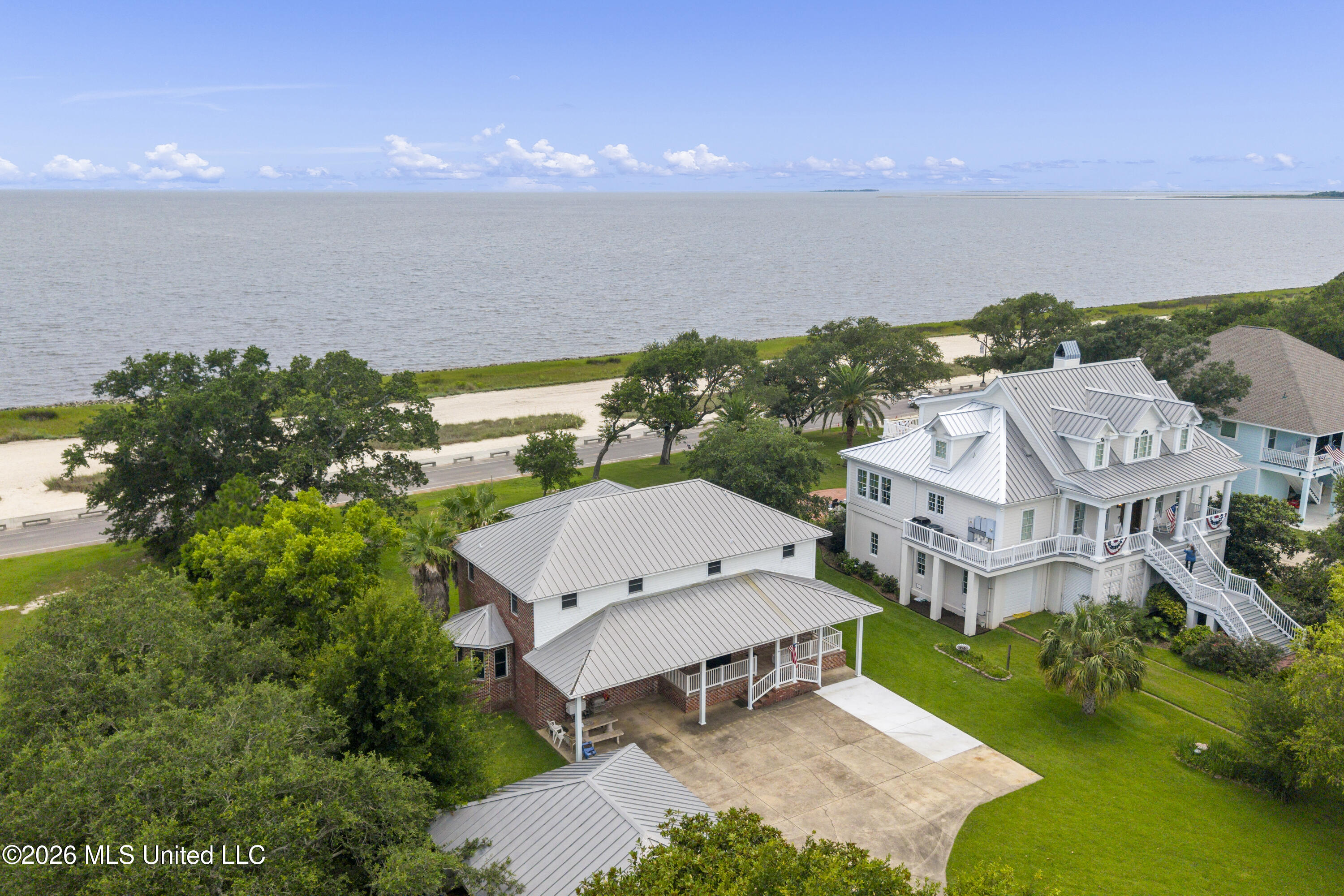 2211 Beach Boulevard
