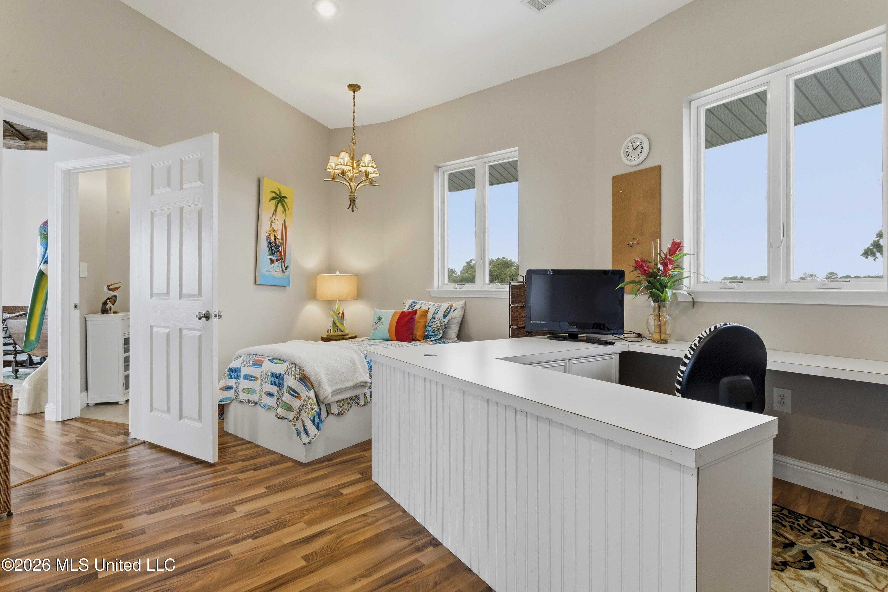 6017 W Belle Fontaine Drive