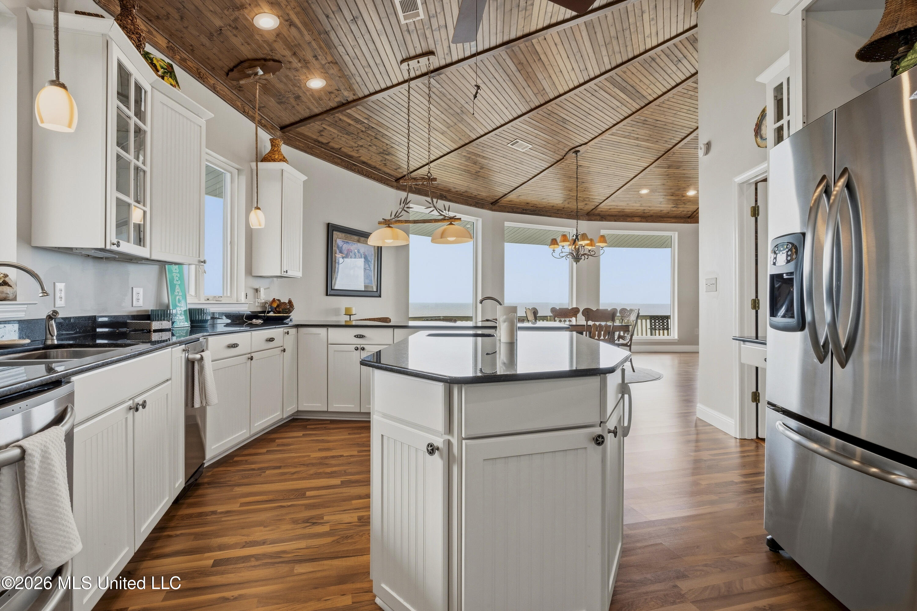 6017 W Belle Fontaine Drive