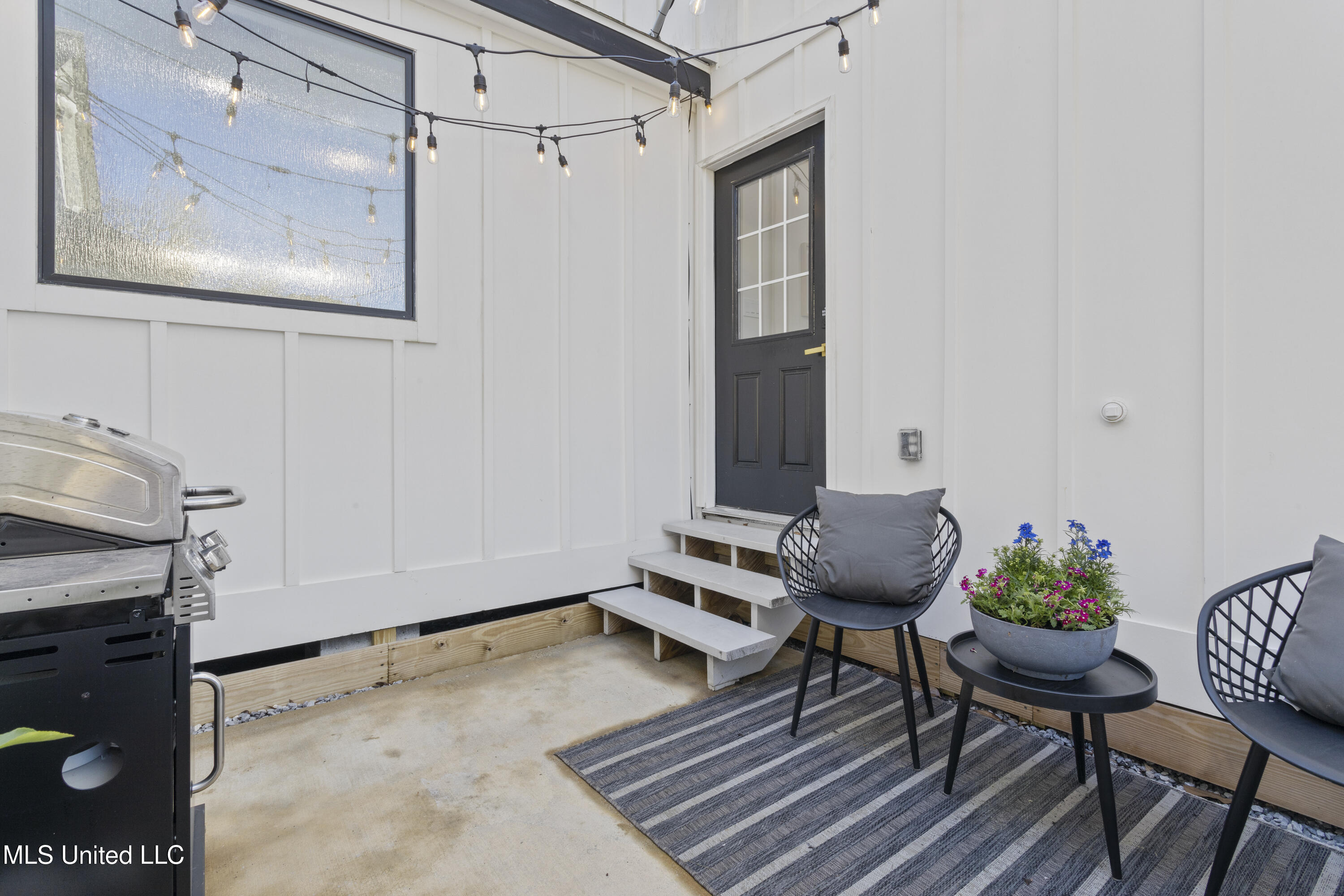 406 Russell Avenue