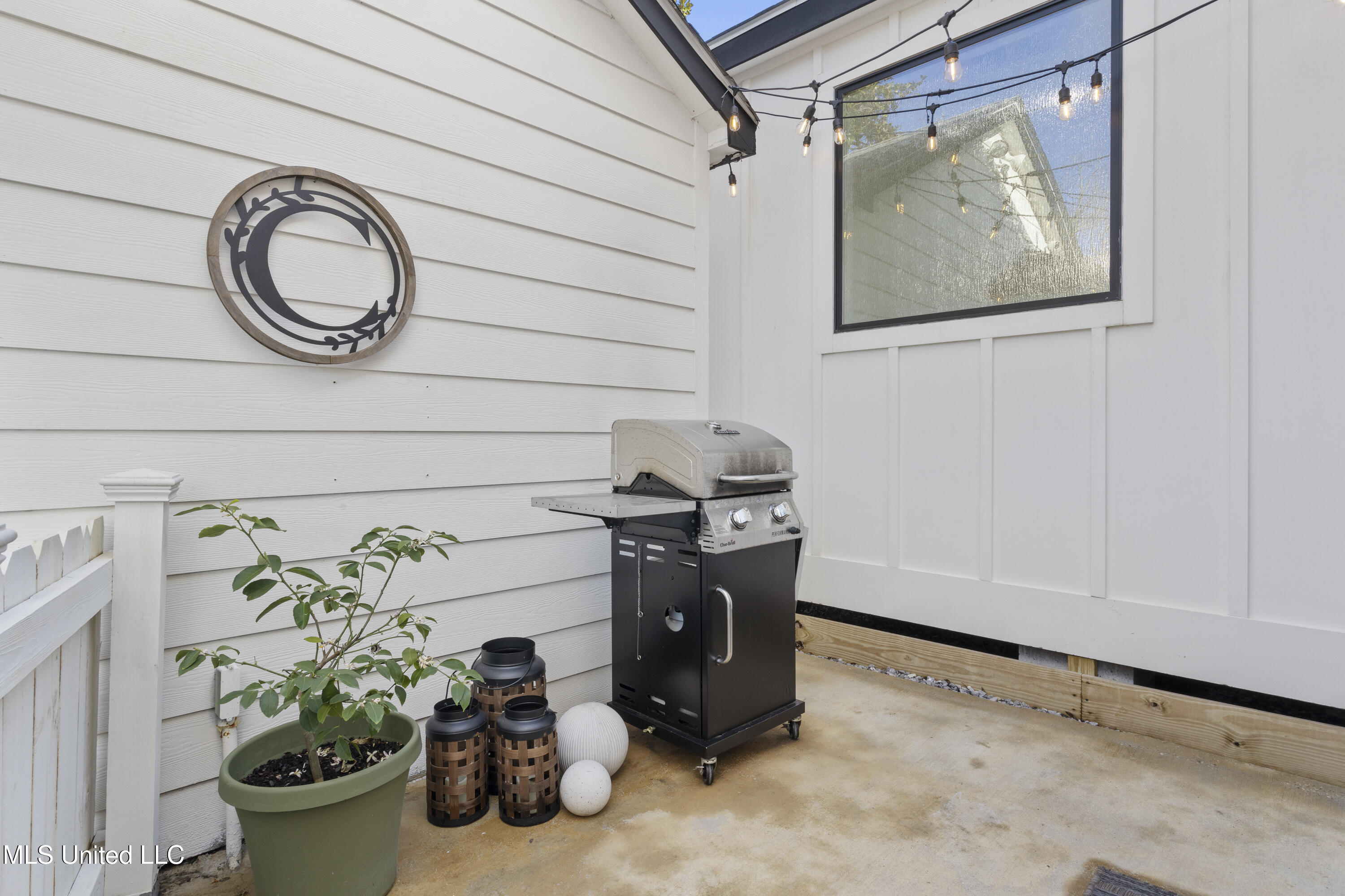406 Russell Avenue