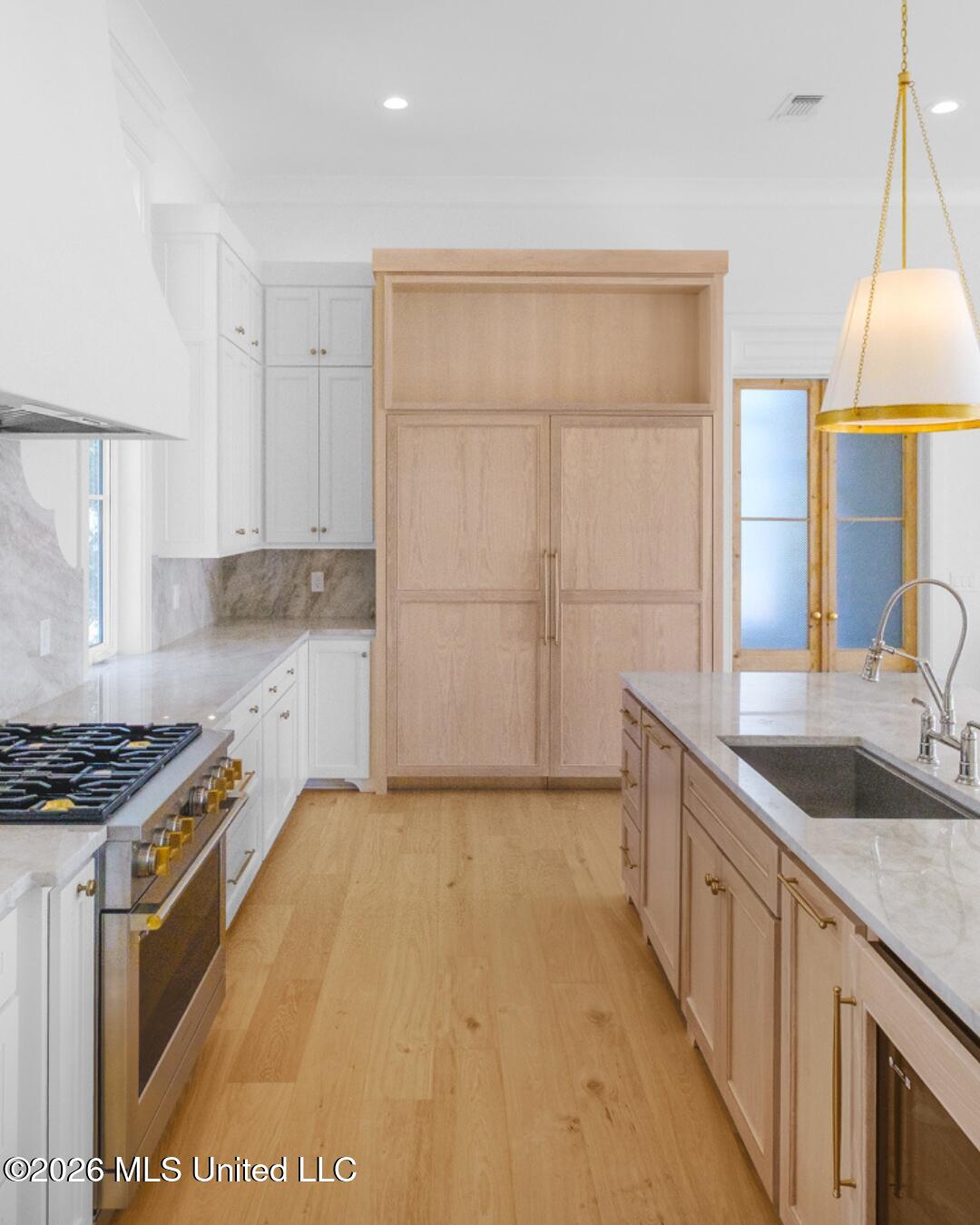 201 Saint George Avenue