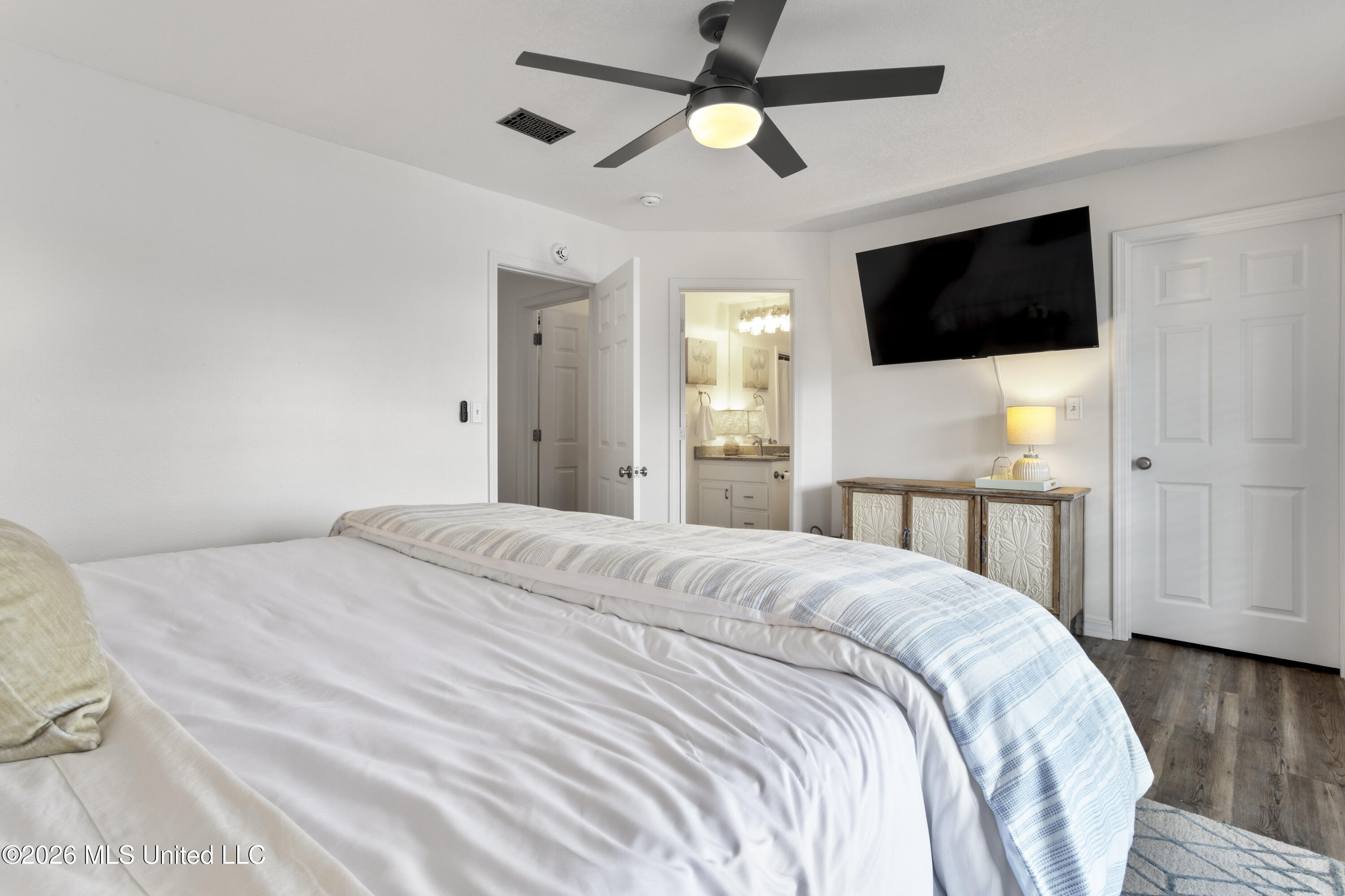 3230 Cumberland Road, 209