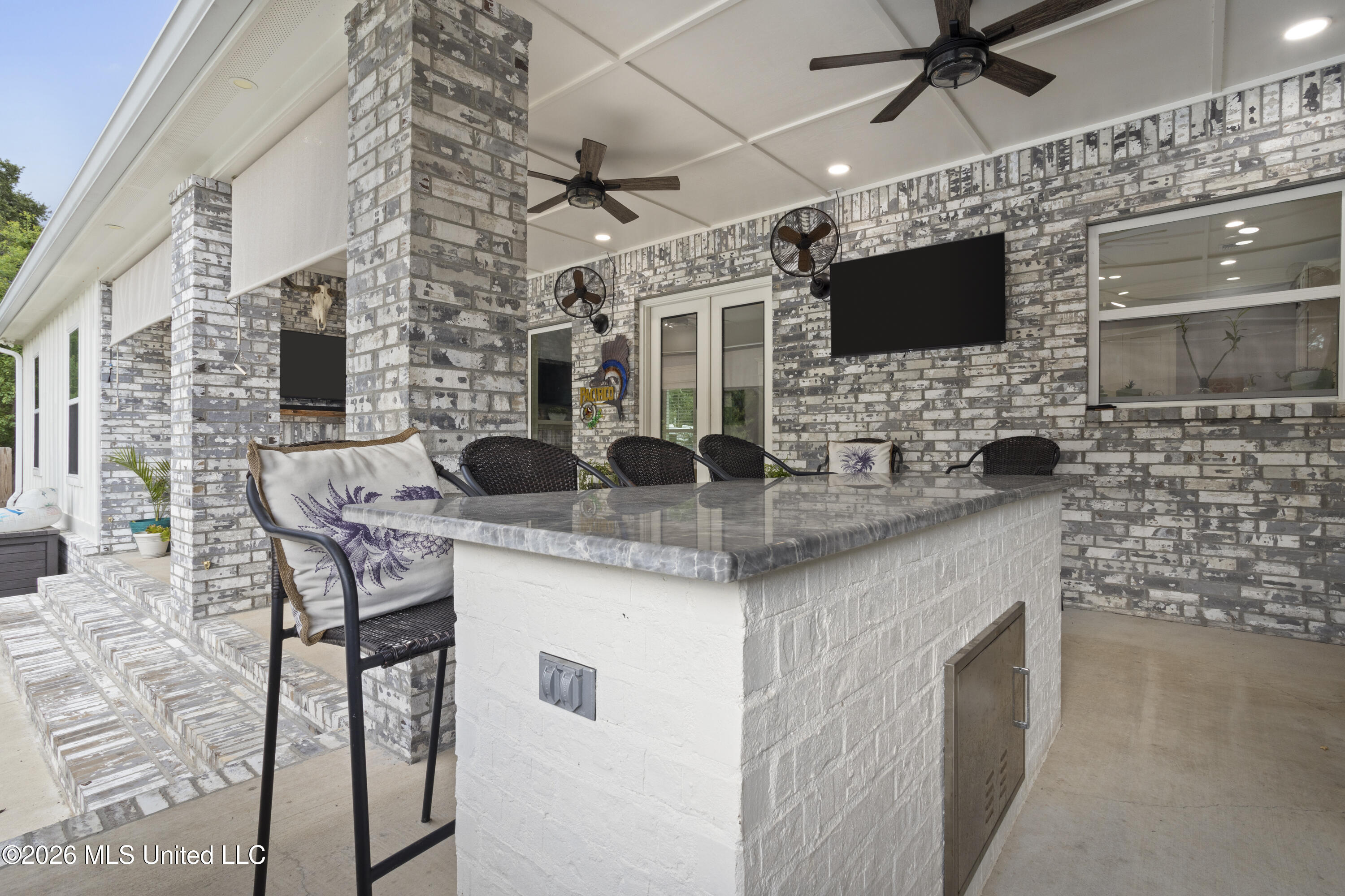 1739 Noble Road