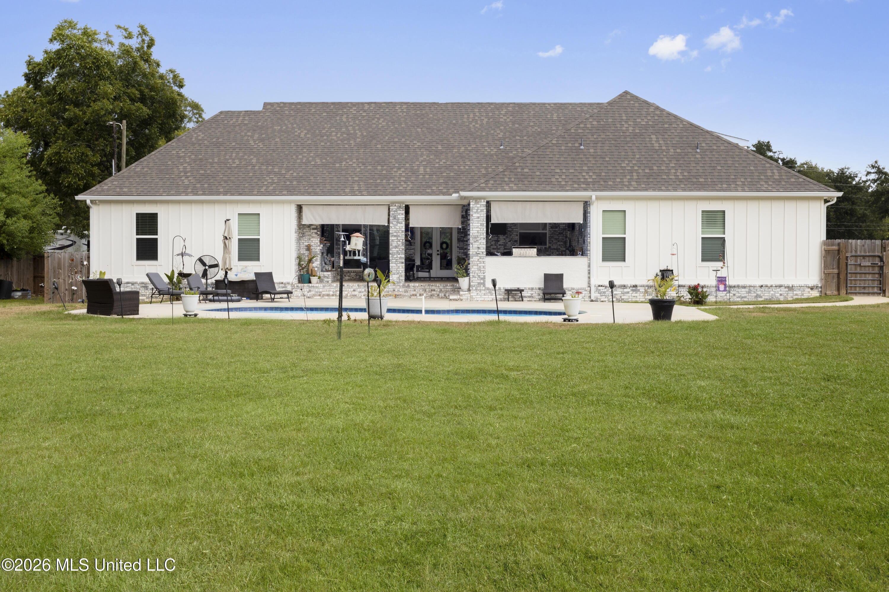 1739 Noble Road