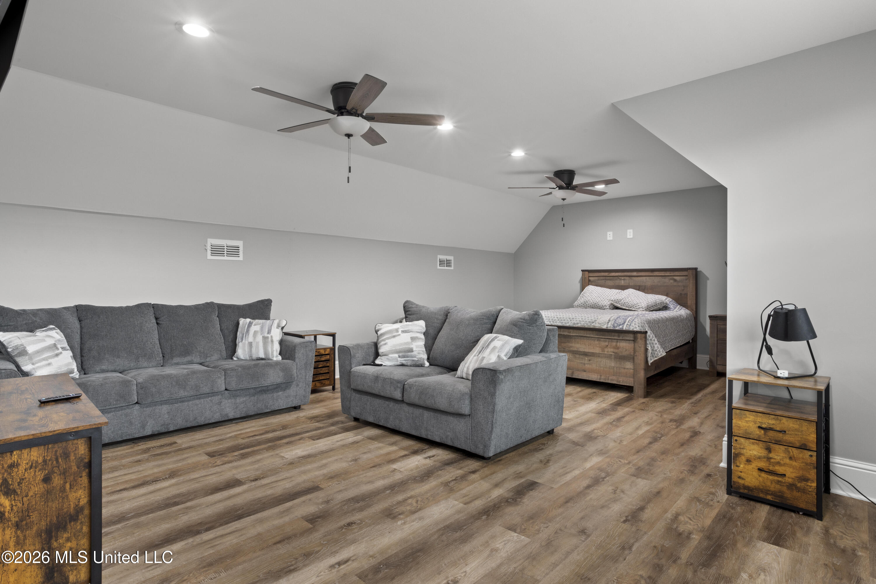 1739 Noble Road