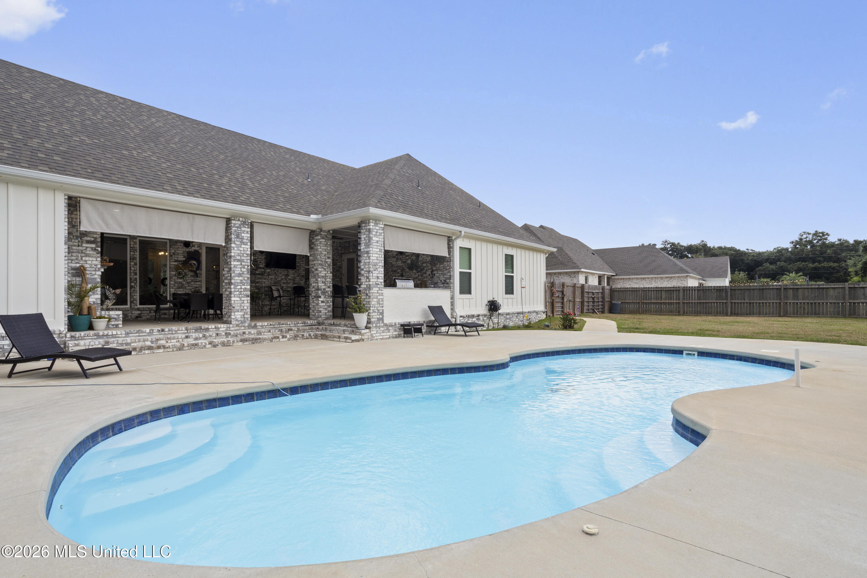 1739 Noble Road