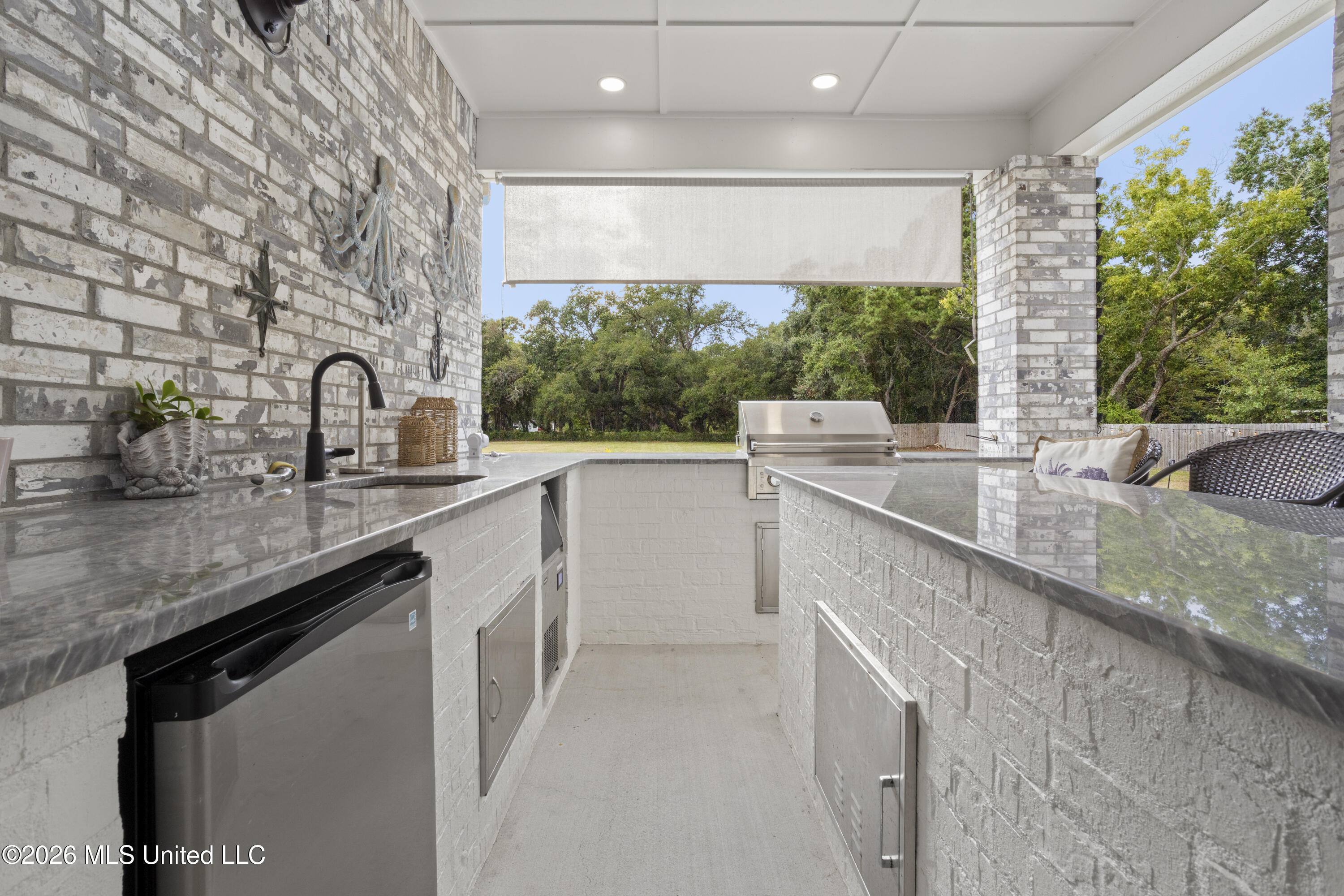 1739 Noble Road