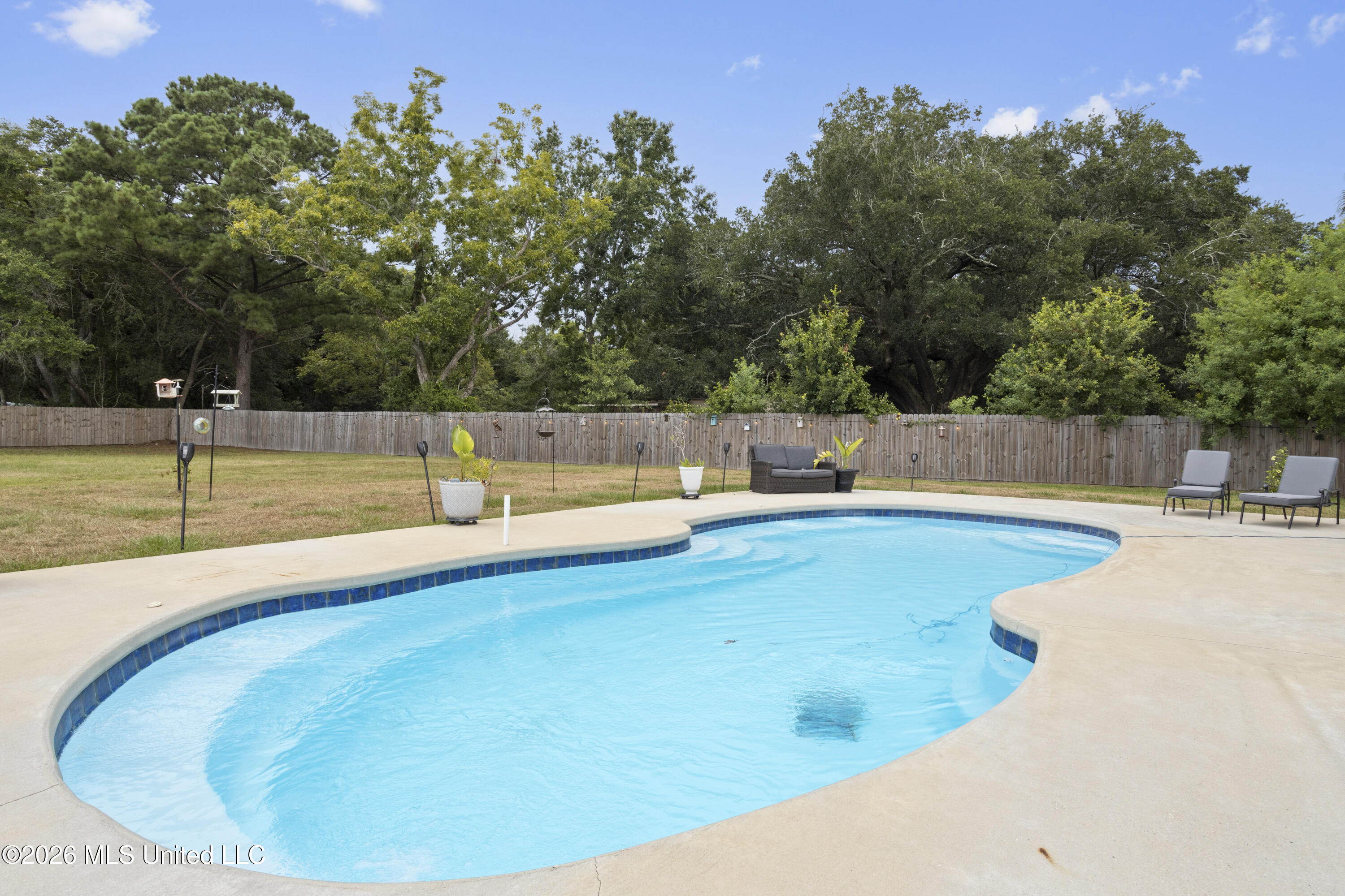 1739 Noble Road