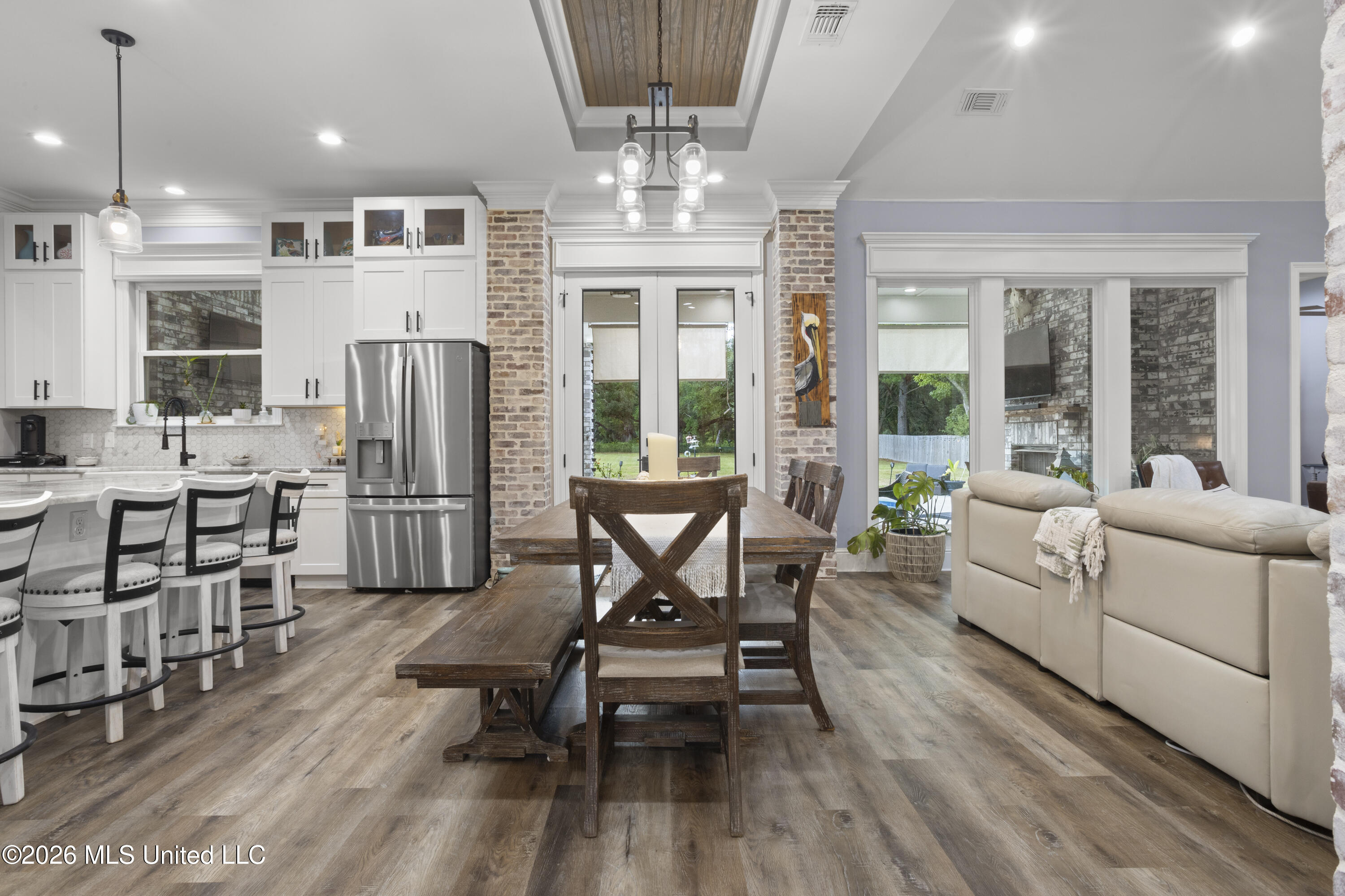 1739 Noble Road