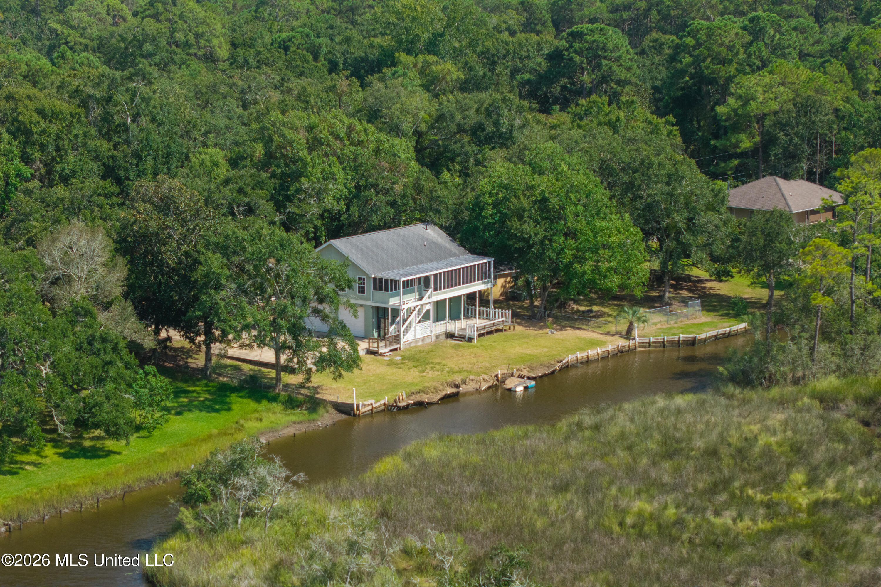 2119 E Simmons Bayou Drive