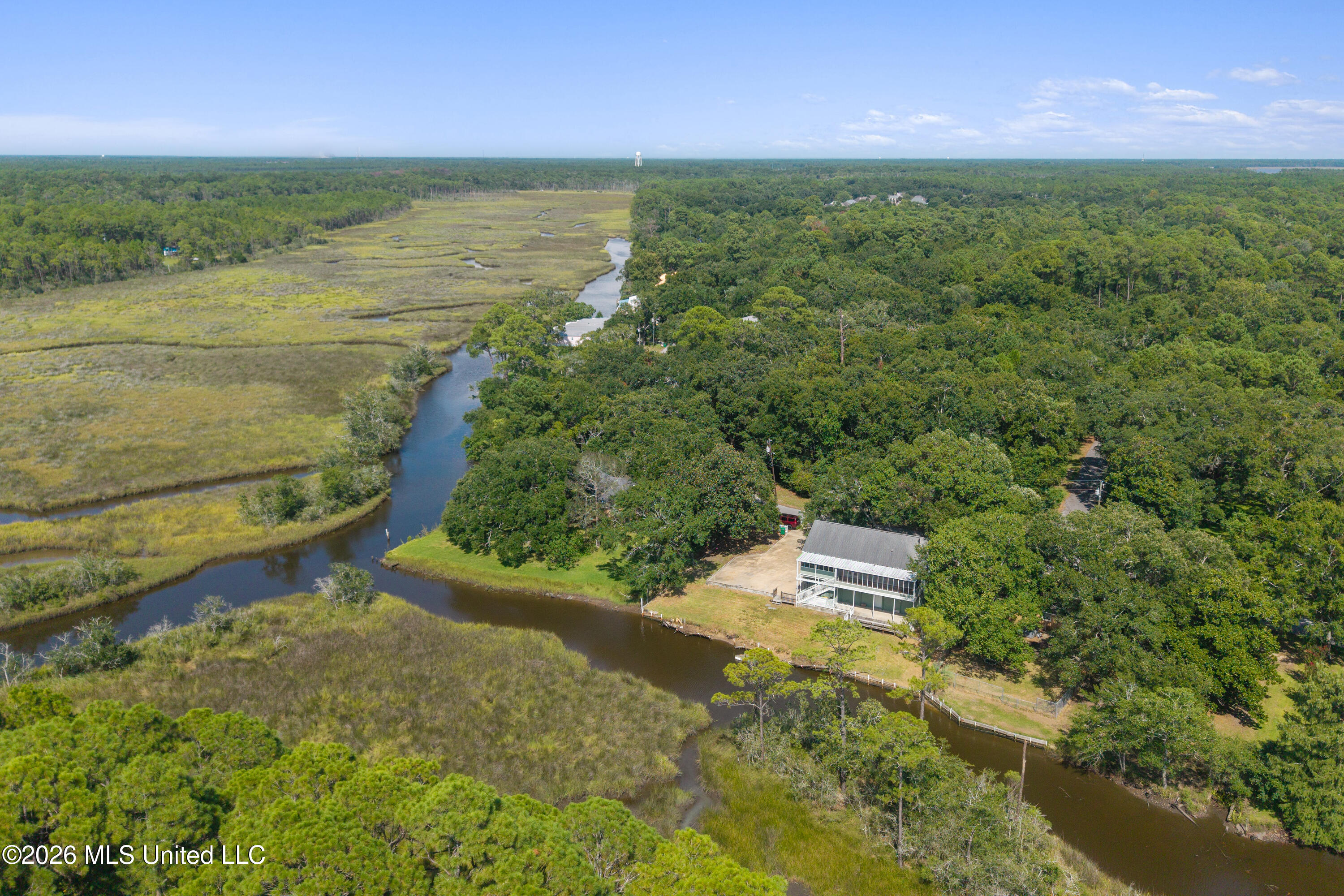 2119 E Simmons Bayou Drive