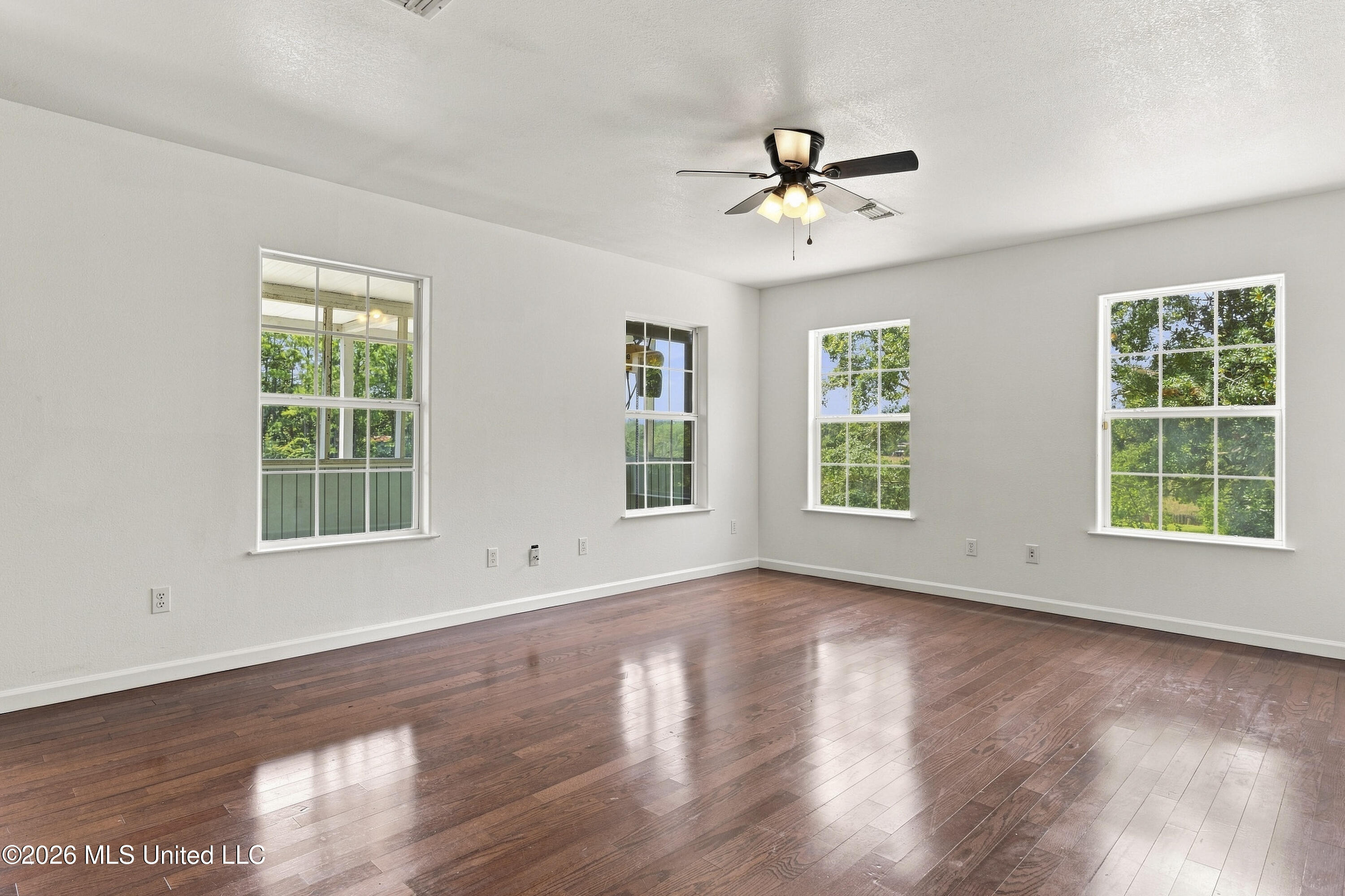 2119 E Simmons Bayou Drive