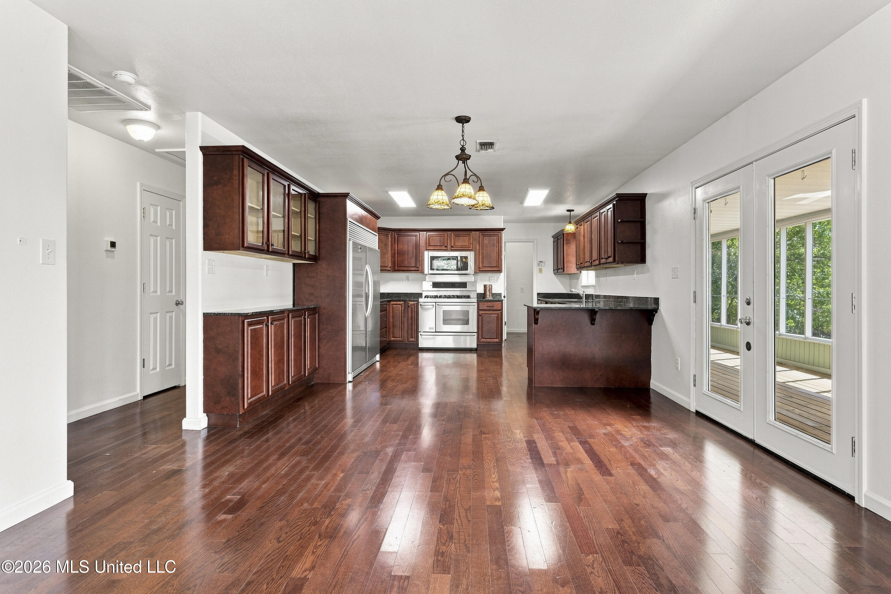 2119 E Simmons Bayou Drive