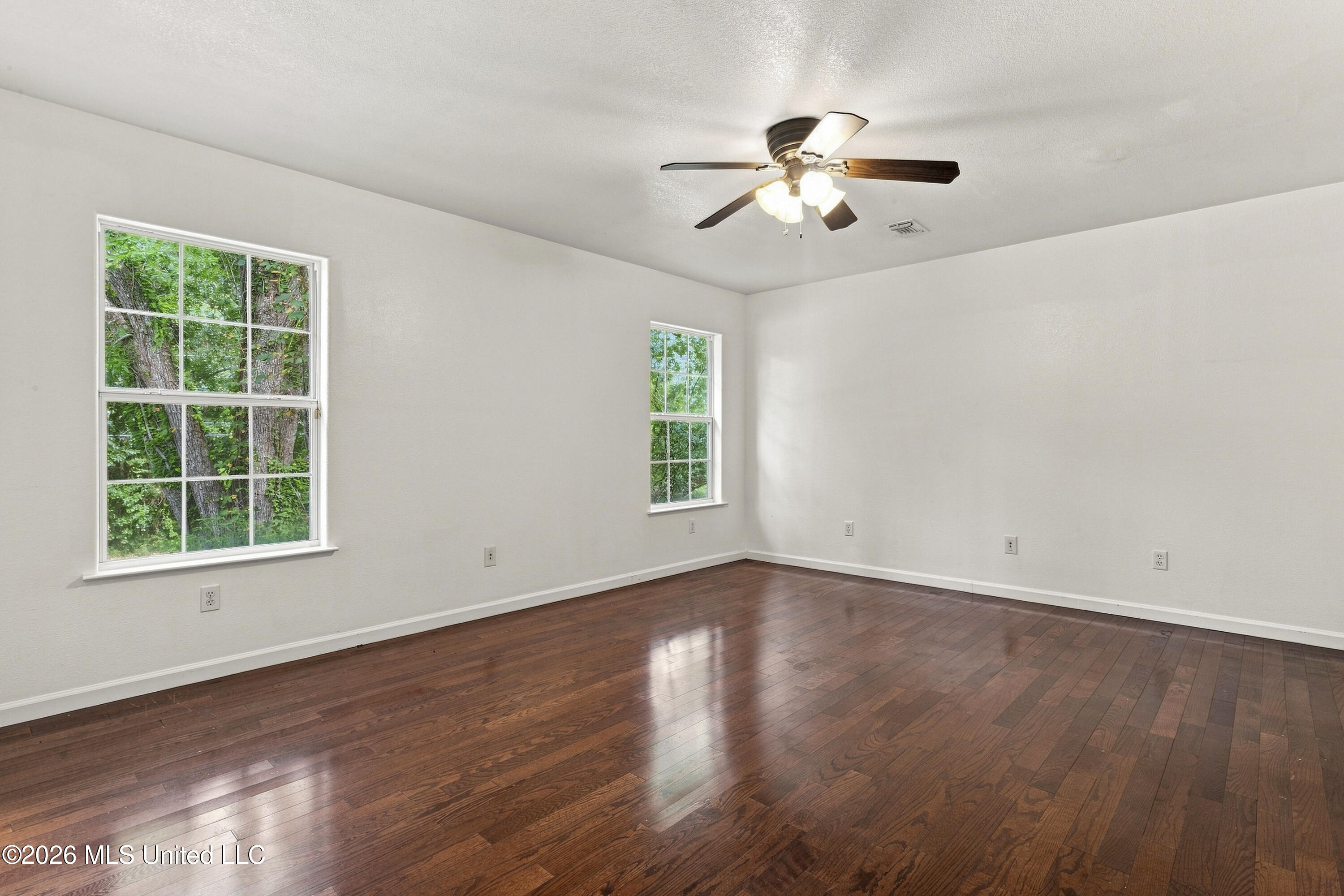 2119 E Simmons Bayou Drive