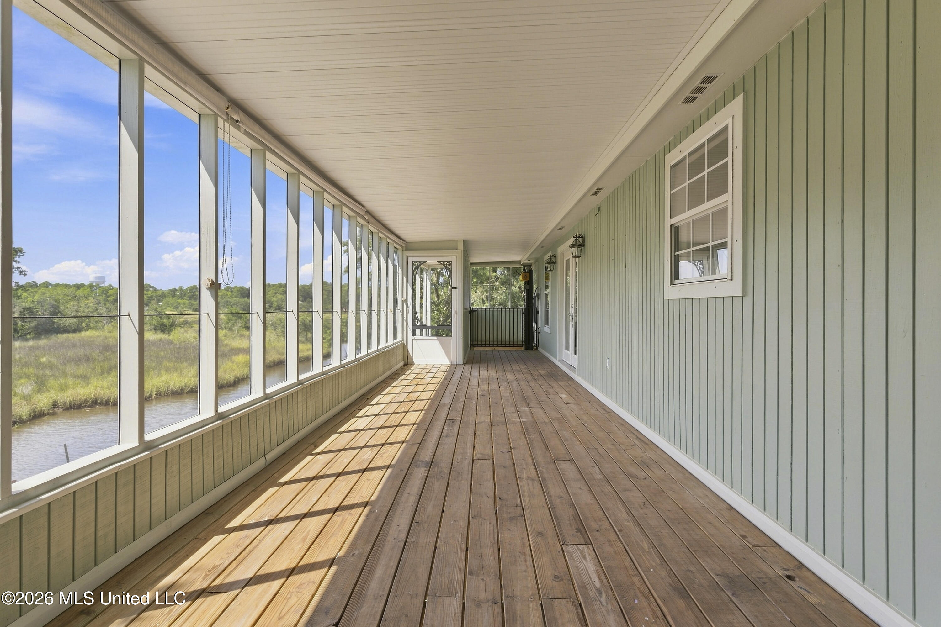 2119 E Simmons Bayou Drive