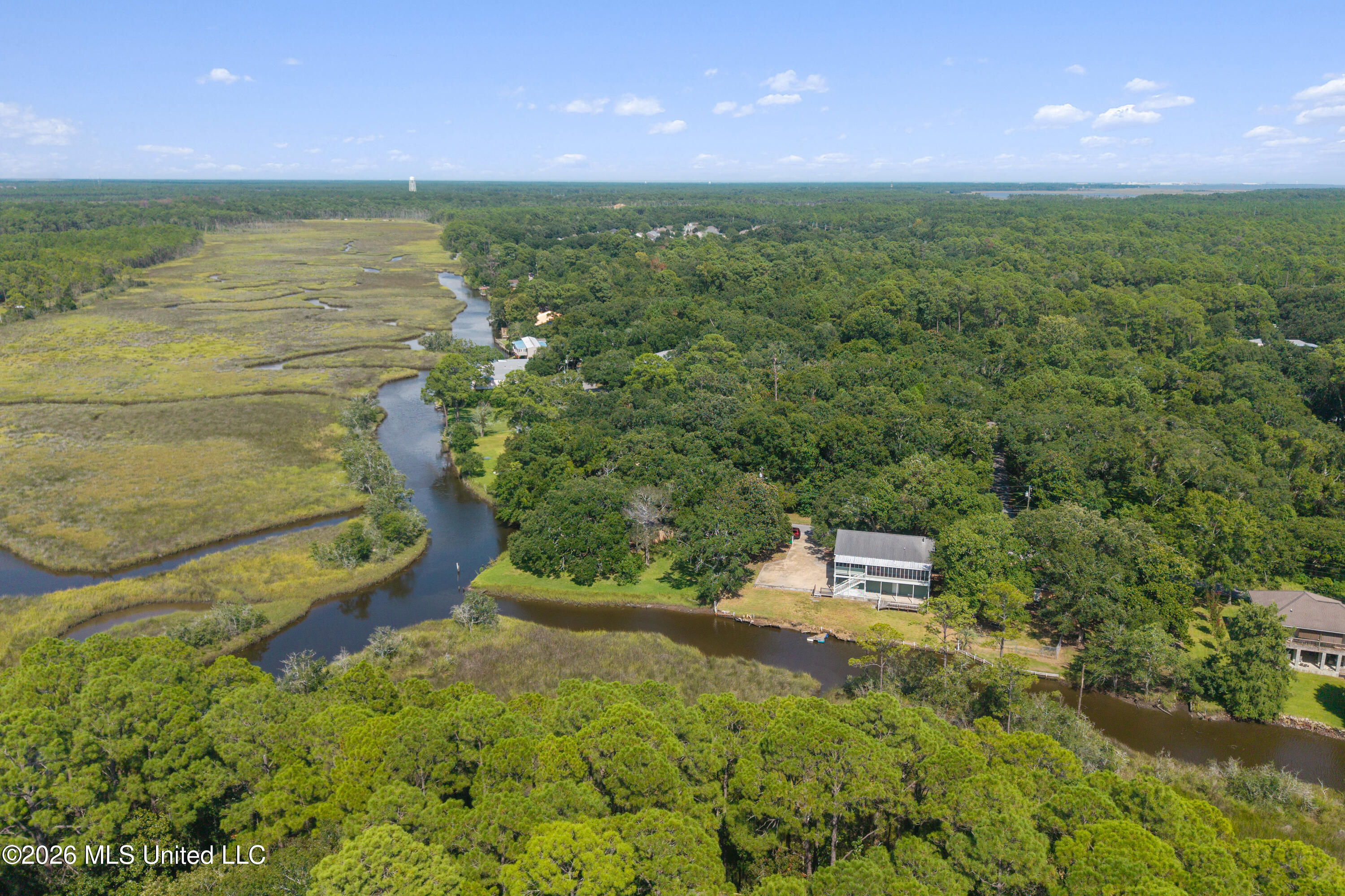 2119 E Simmons Bayou Drive