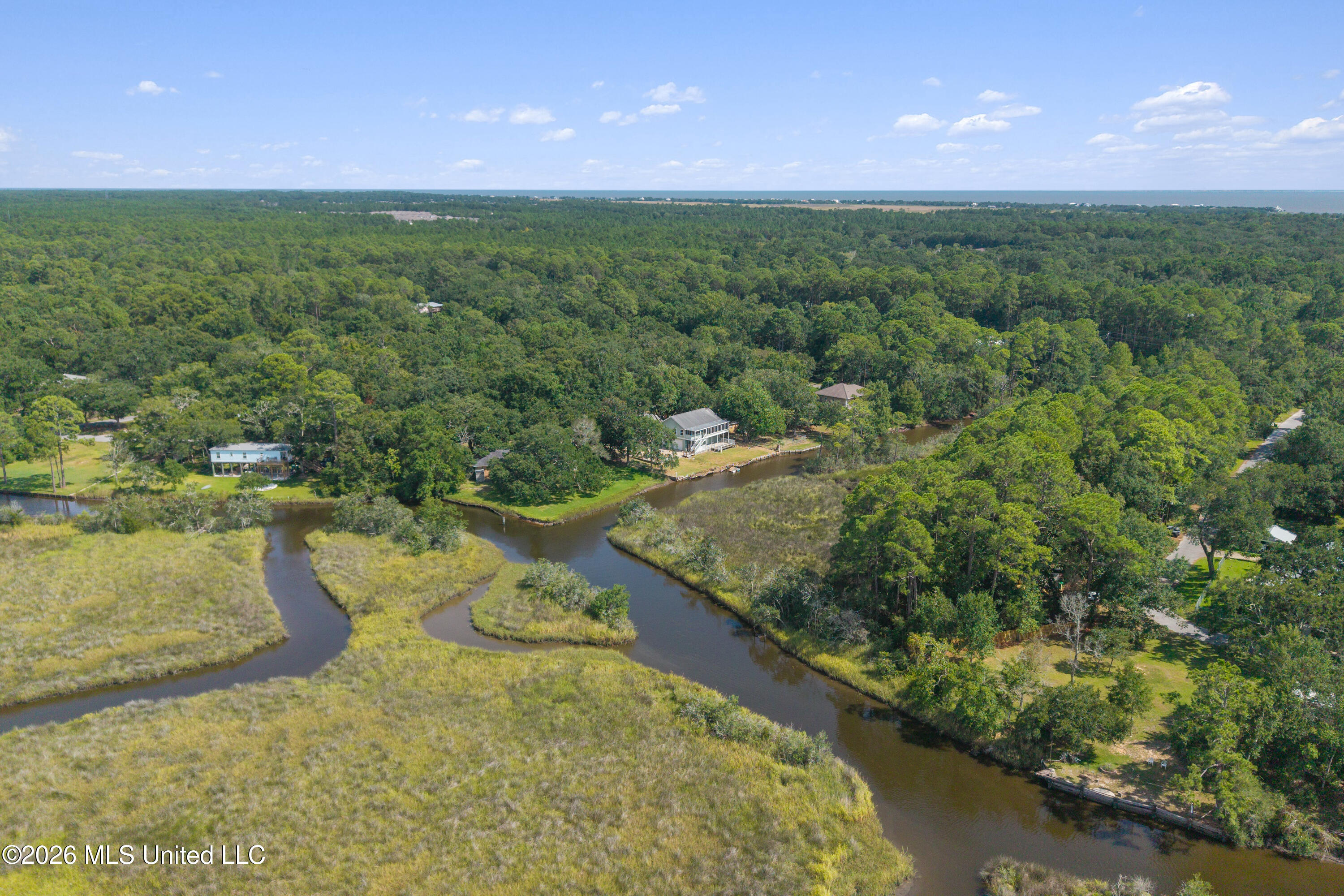 2119 E Simmons Bayou Drive