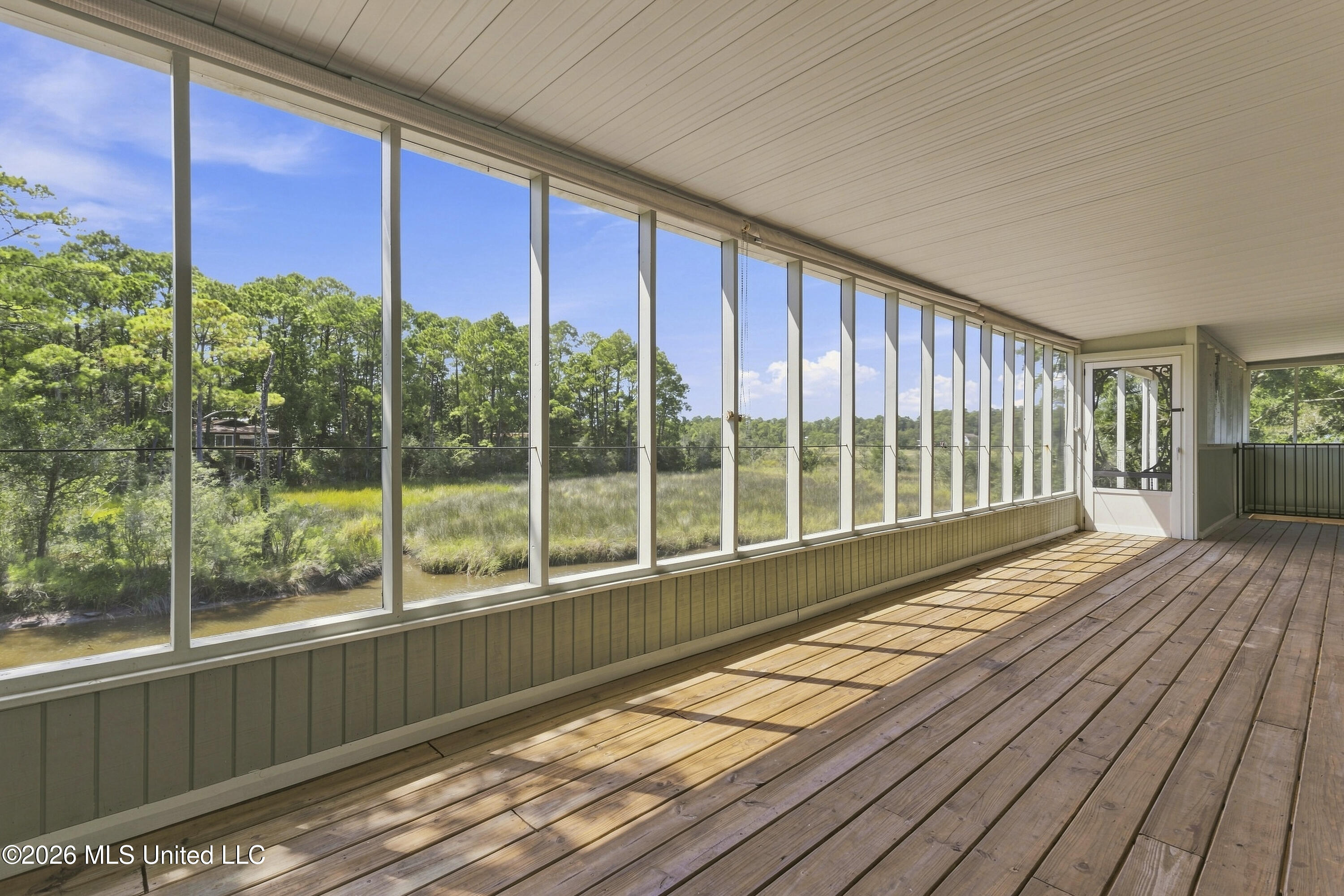 2119 E Simmons Bayou Drive